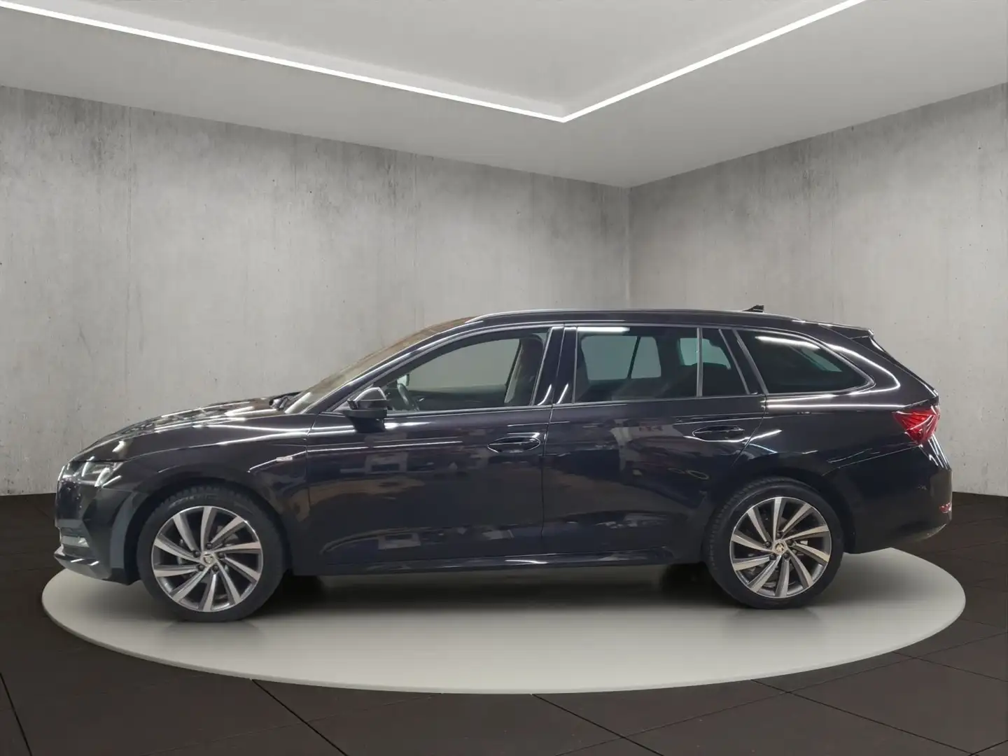 Skoda Octavia Combi Ambition Schwarz - 2