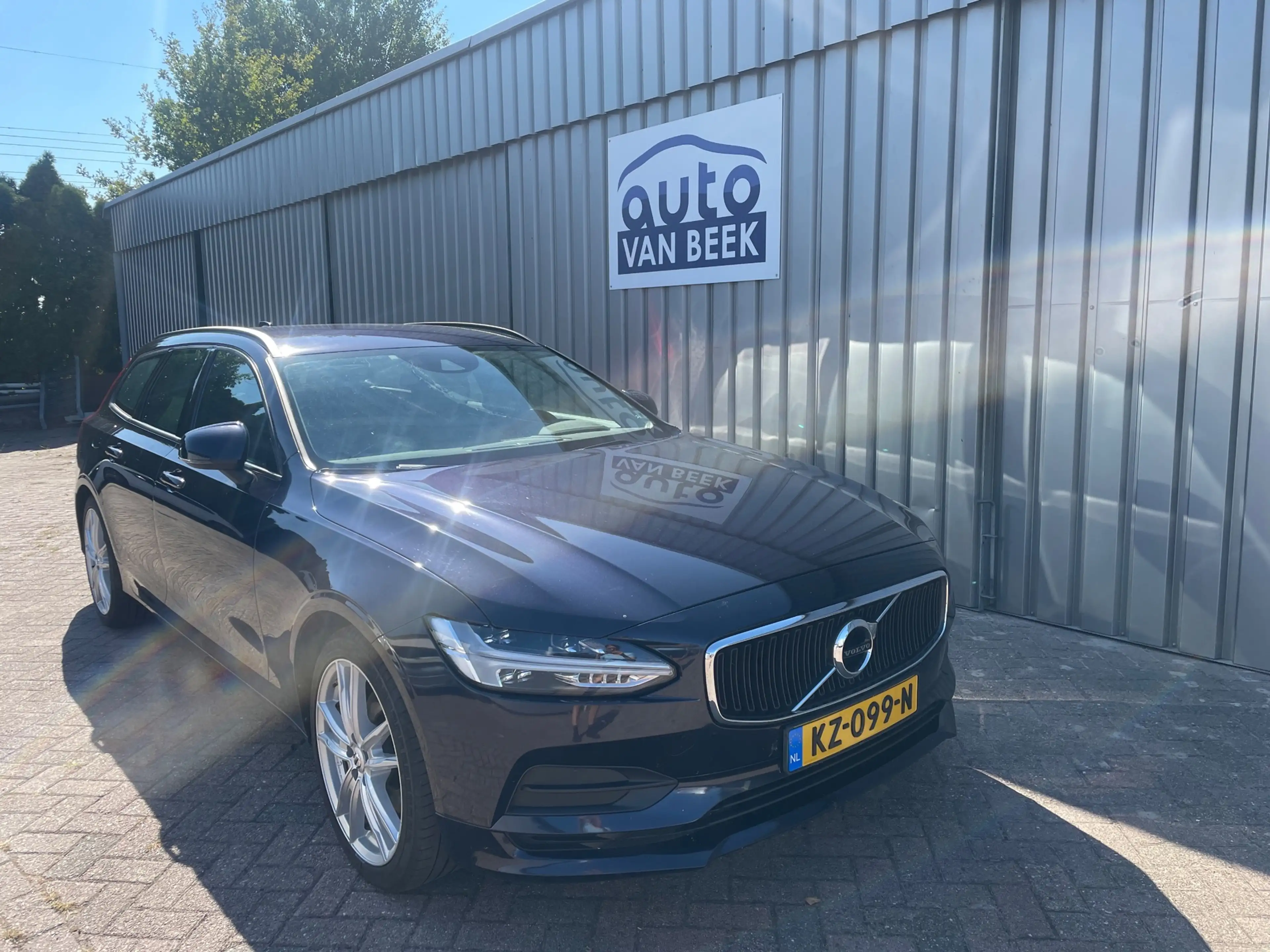 Volvo V90 2.0 D4 Kinetic — photo 8