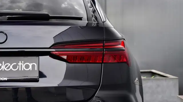 Audi RS6 view 13