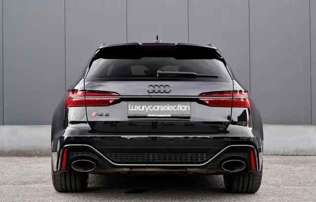 Audi RS6 view 7