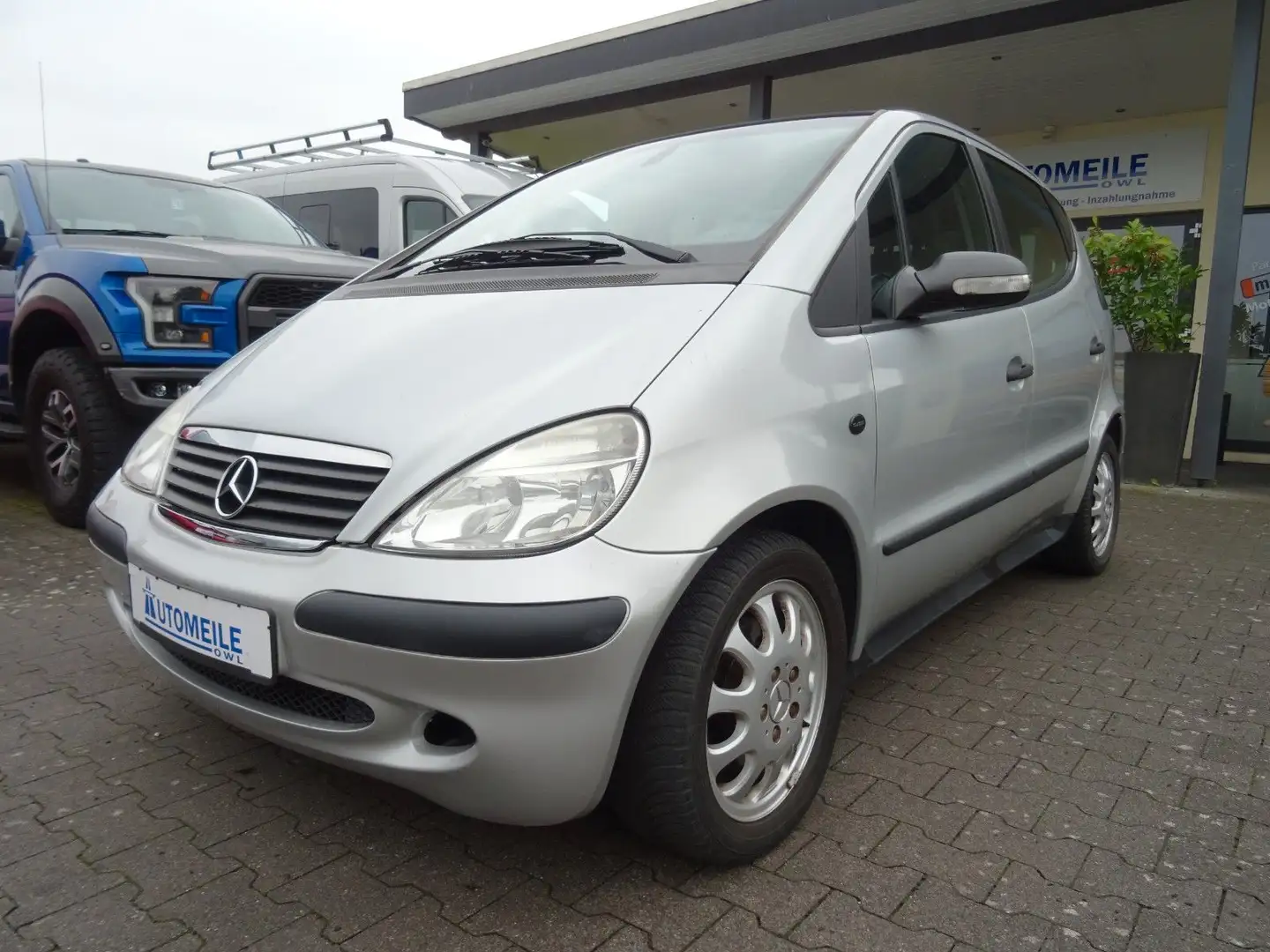 Mercedes-Benz A 160 CLASSIC Lang AUTOMATIK KLIMA TüV/AU NEU Argent - 1