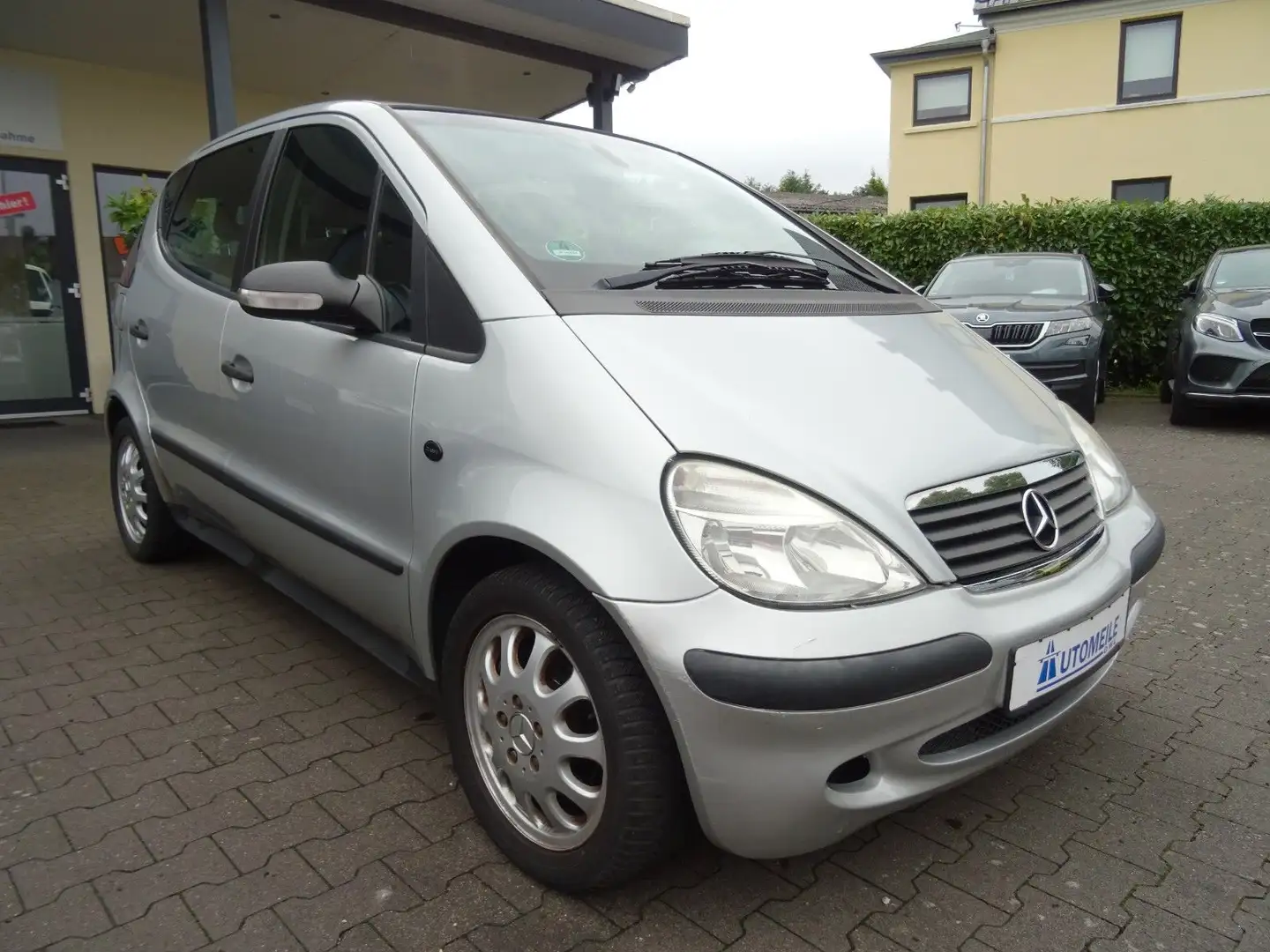 Mercedes-Benz A 160 CLASSIC Lang AUTOMATIK KLIMA TüV/AU NEU Argent - 2