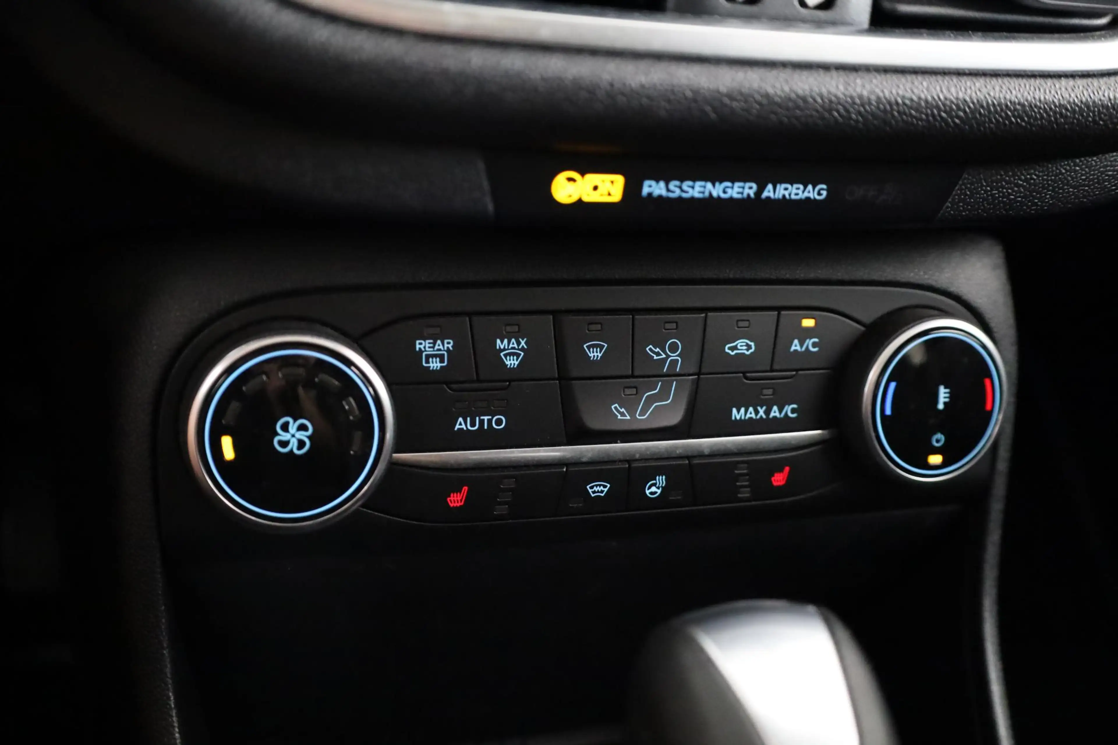 Ford Fiesta 1.0 EcoBoost Hybrid ST-Line Vignale | Panoramadak — photo 13