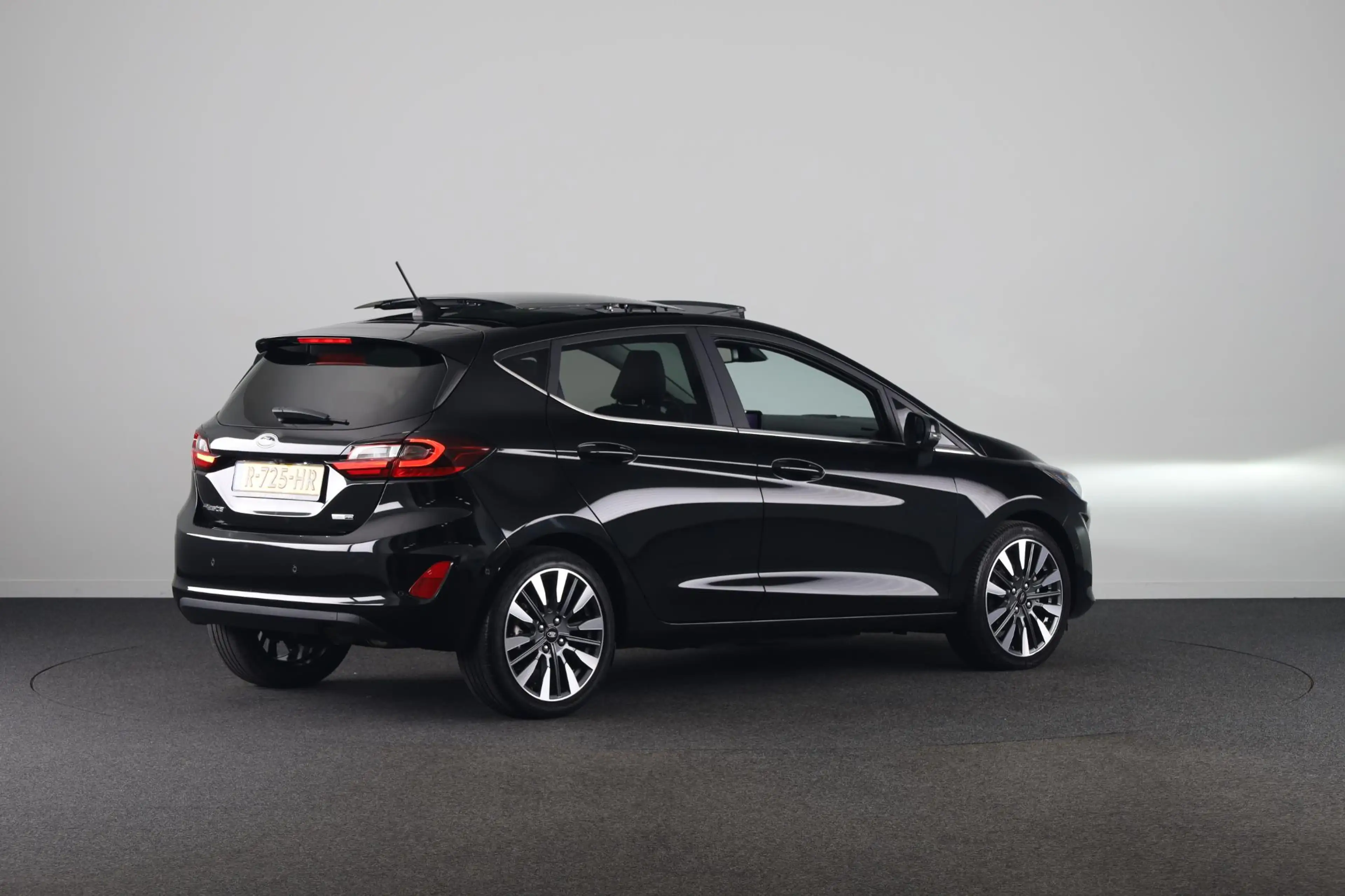Ford Fiesta 1.0 EcoBoost Hybrid ST-Line Vignale | Panoramadak — photo 2