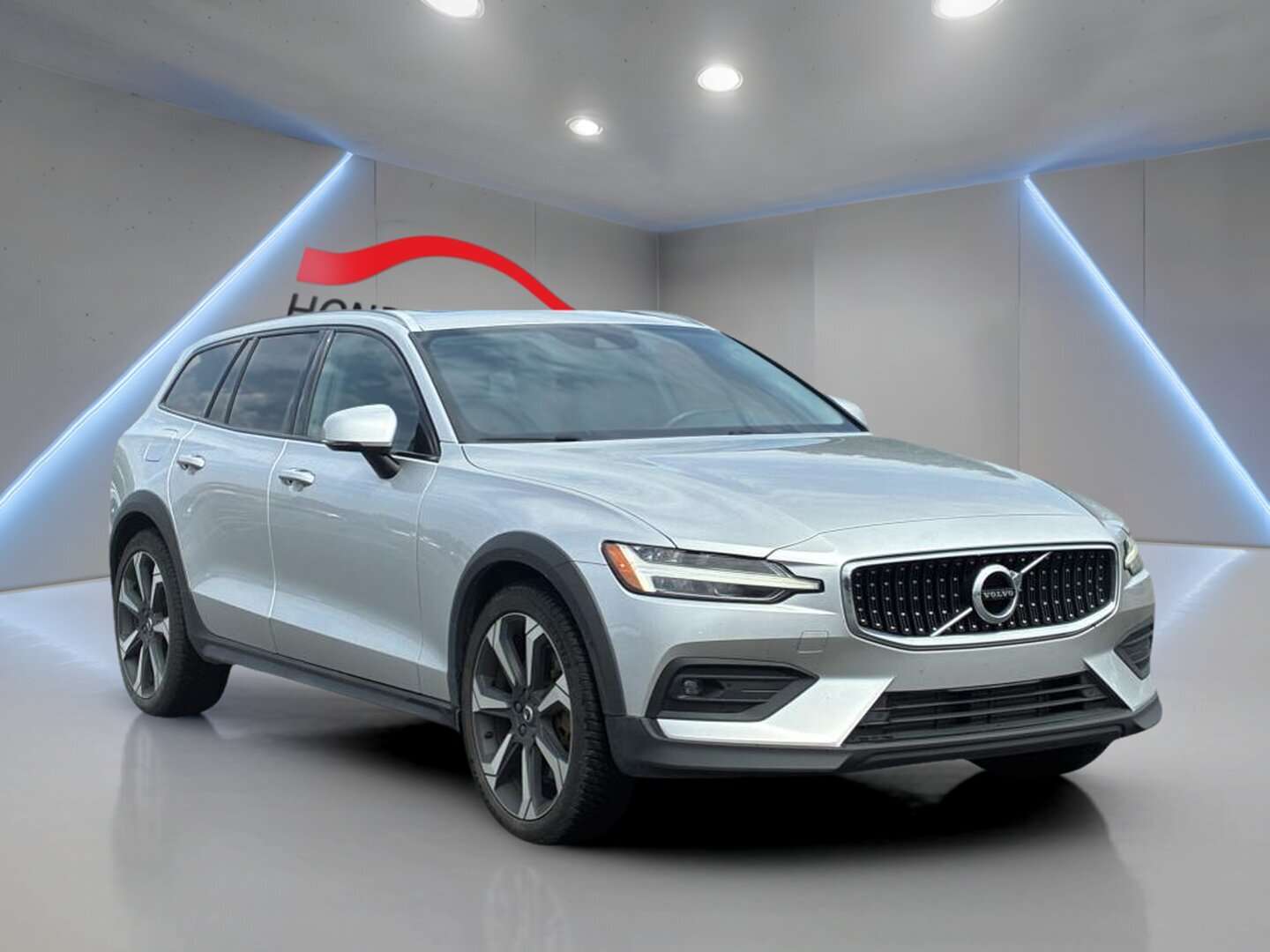 2021 Volvo V60 T5 + AWD + LUXE ET CONFORT LÉGENDAIRE + VOITURE EX — снимка 1
