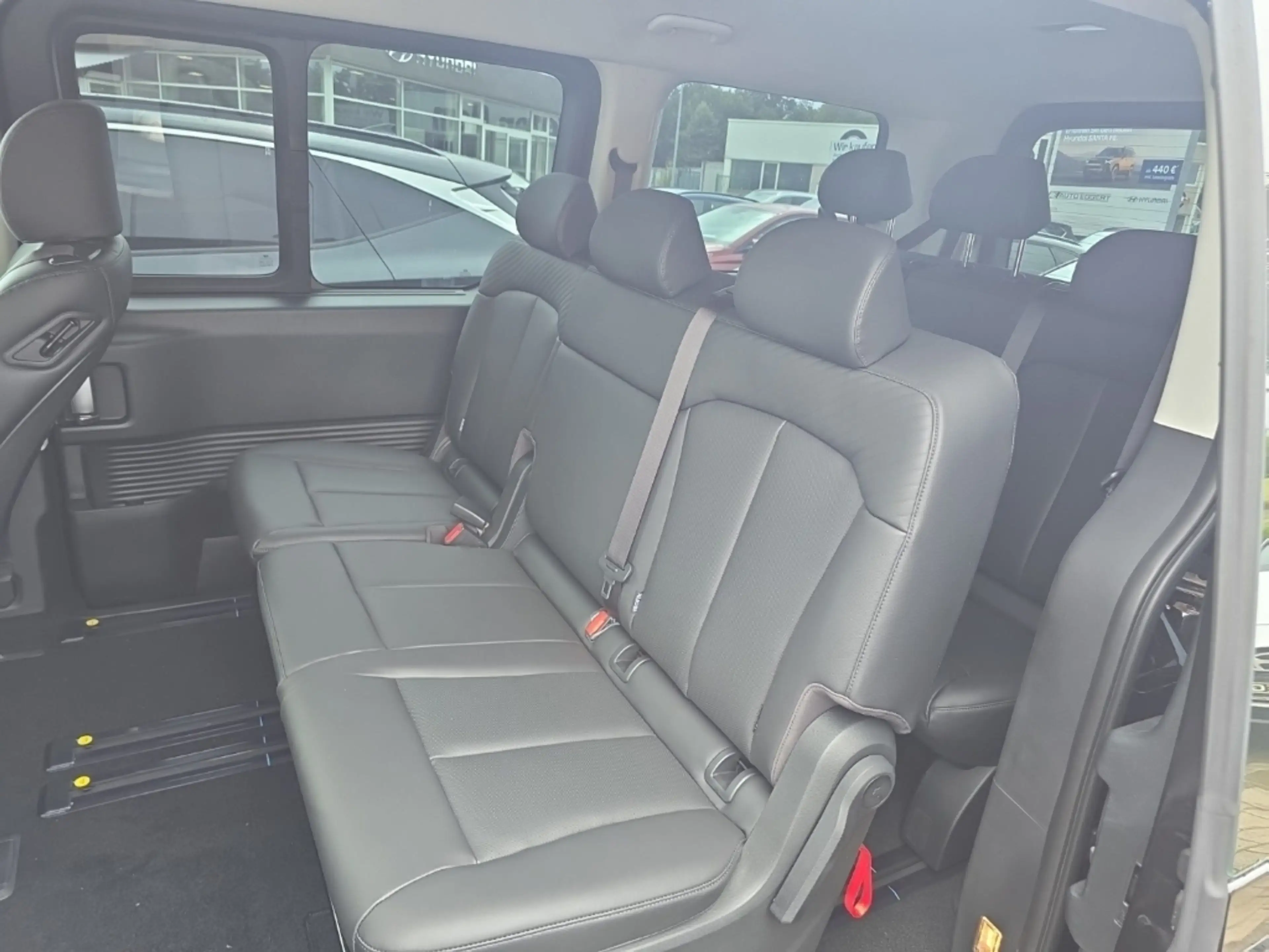 Hyundai STARIA Prime Hybrid 2WD EU6e 9-Sitzer (MY25) HEV 1.6 T-GD — photo 9