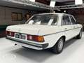 Mercedes-Benz 230 - ONLINE AUCTION Wit - thumbnail 4