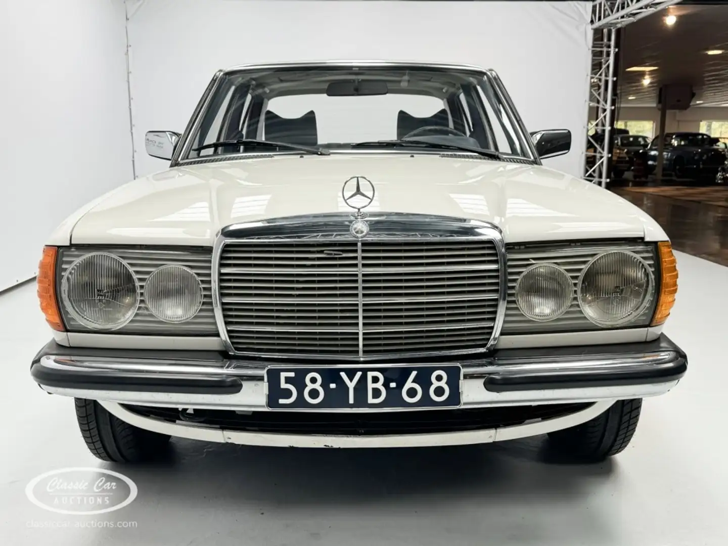 Mercedes-Benz 230 - ONLINE AUCTION Wit - 2