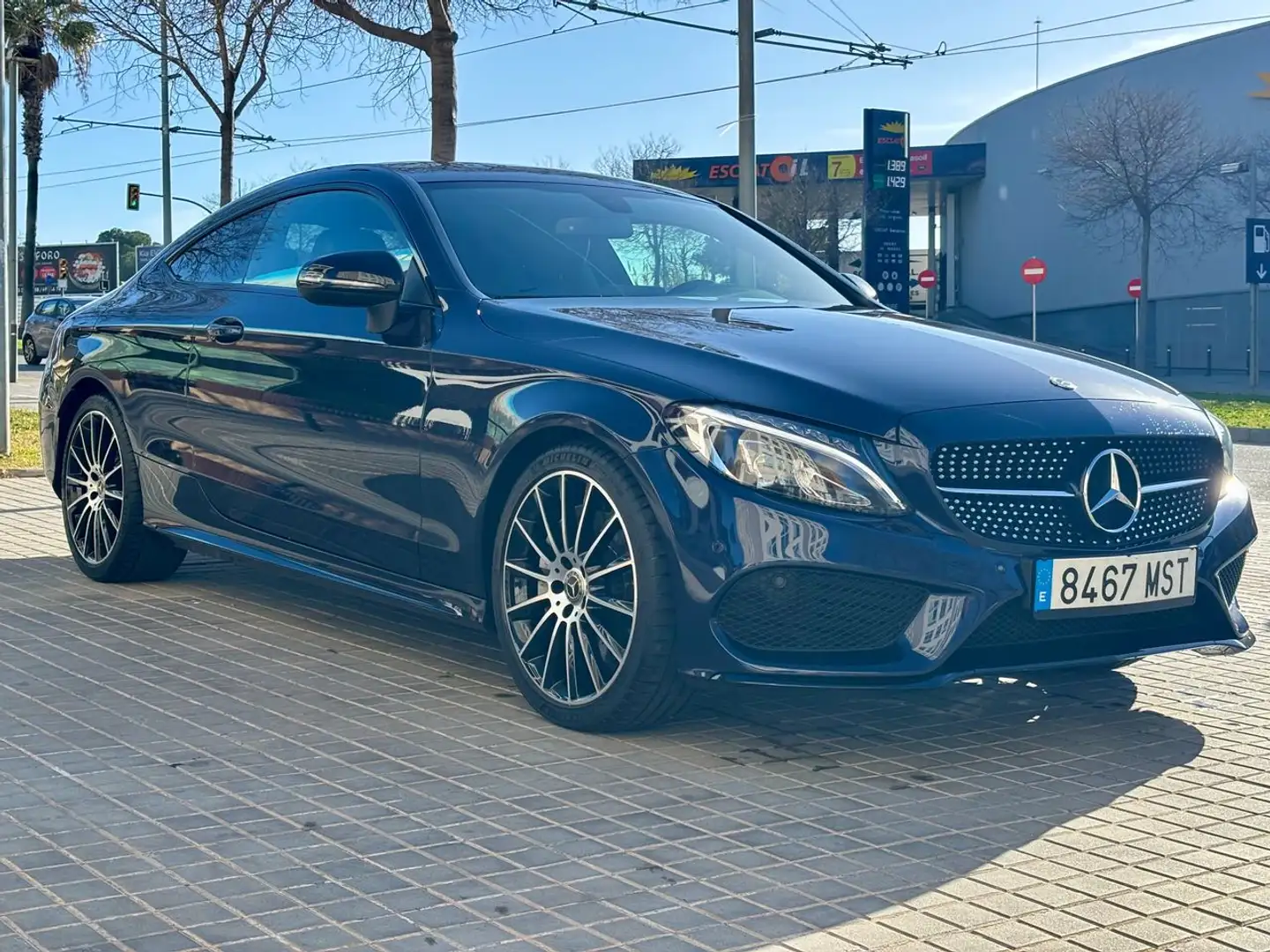 Mercedes-Benz C 300 Coupé 9G-Tronic Blauw - 2