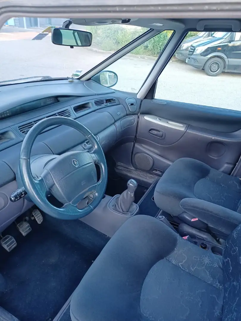 Renault Espace 2.2 DCI - 115 Expression - 2
