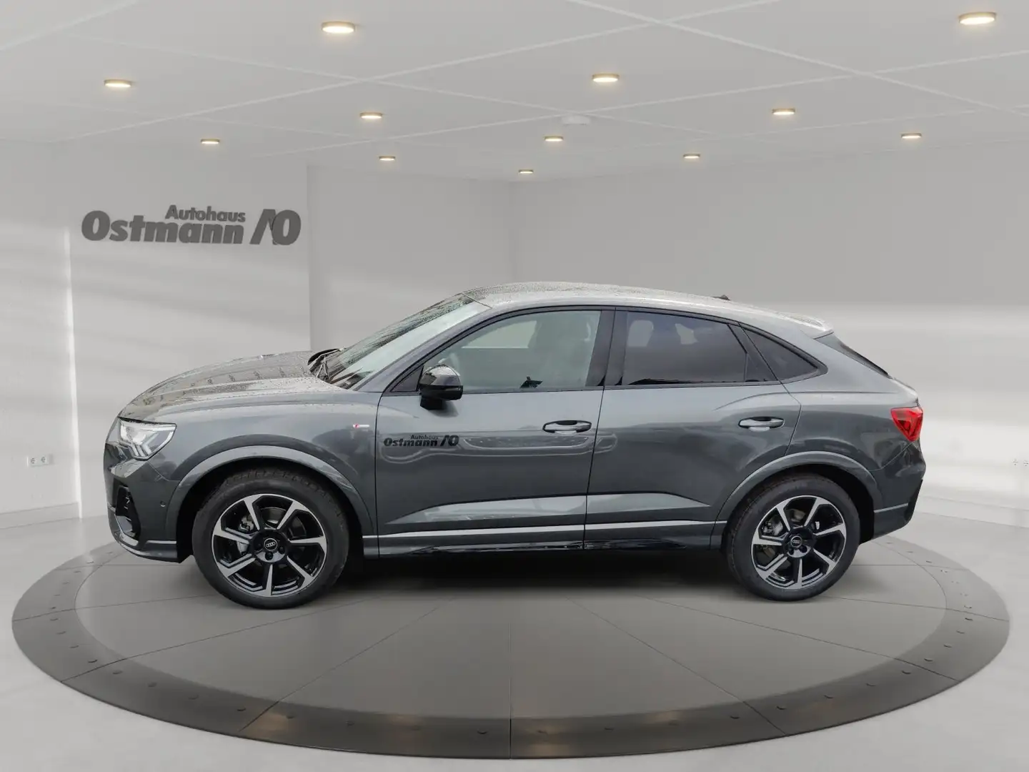 Audi Q3 Sportback 35 TFSI S-Line KAM ACC AHK Gris - 2