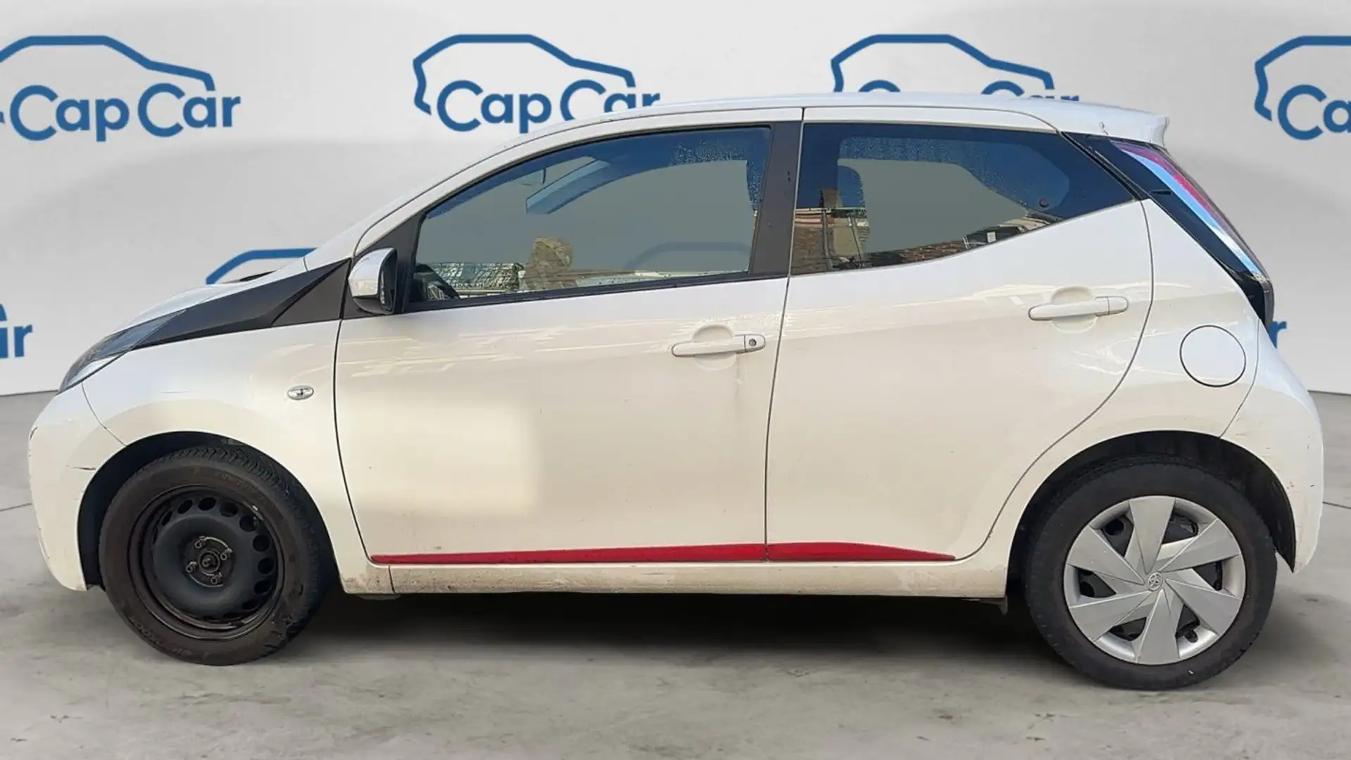 Toyota Aygo 1.0 VVT-i 69 Xplay Touch - Première main Blanc - 2