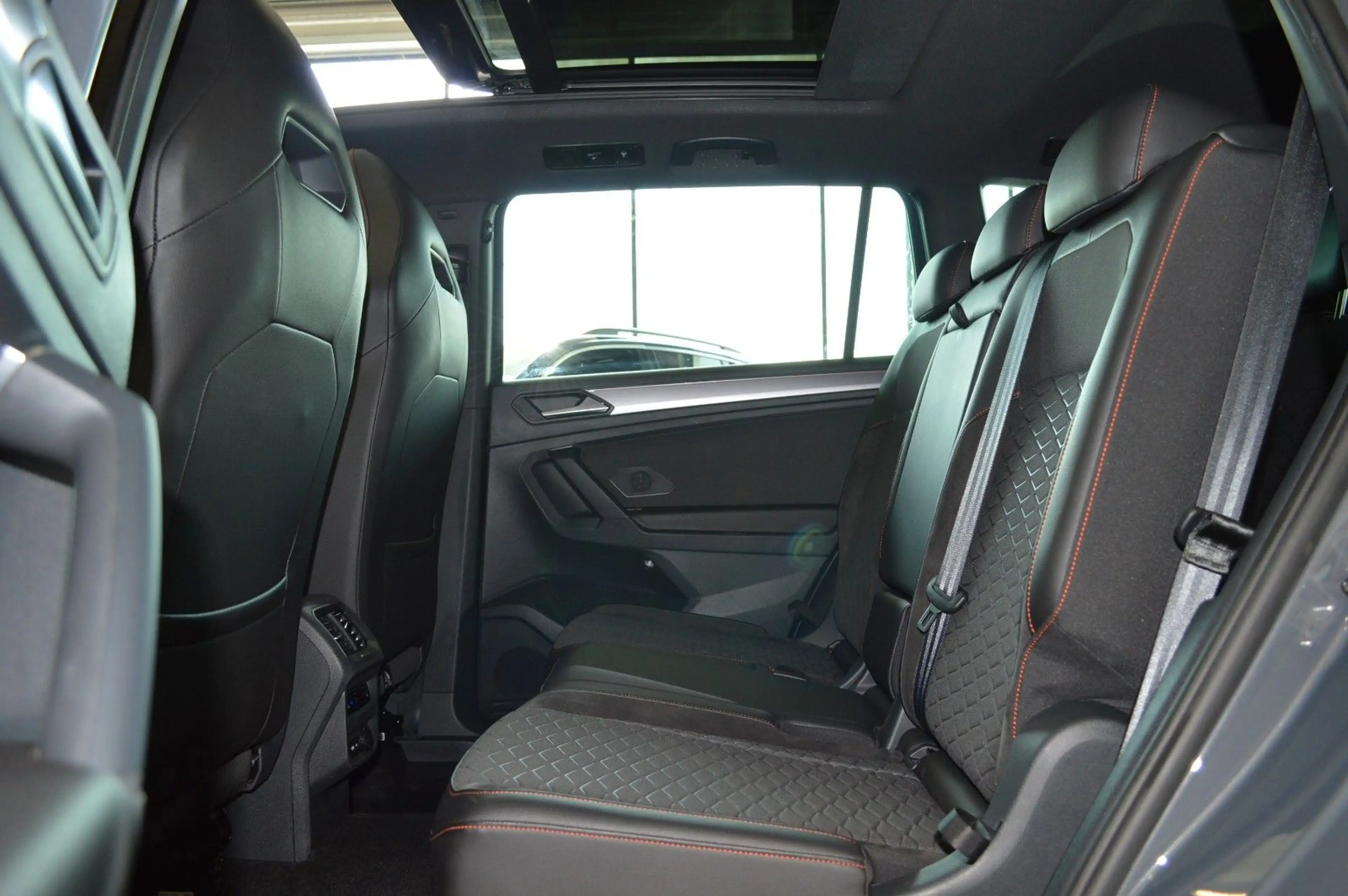 SEAT Tarraco 2.0 TSI FR 4Drive 7S.|PANO|AHK|BEATS|DCC — photo 9