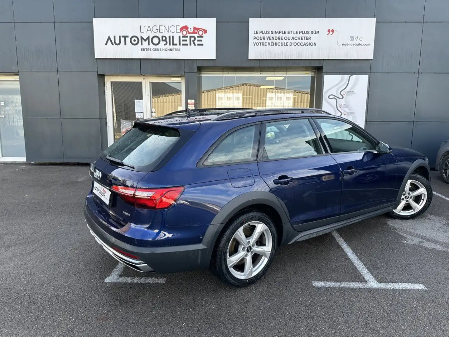 Audi A4 allroad 40 TDI 204cv DESIGN DSG7 QUATTRO Bleu - 2