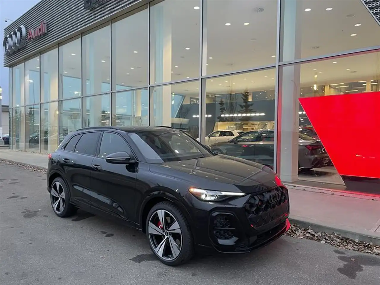 Audi SQ5 снимка Audi SQ5
