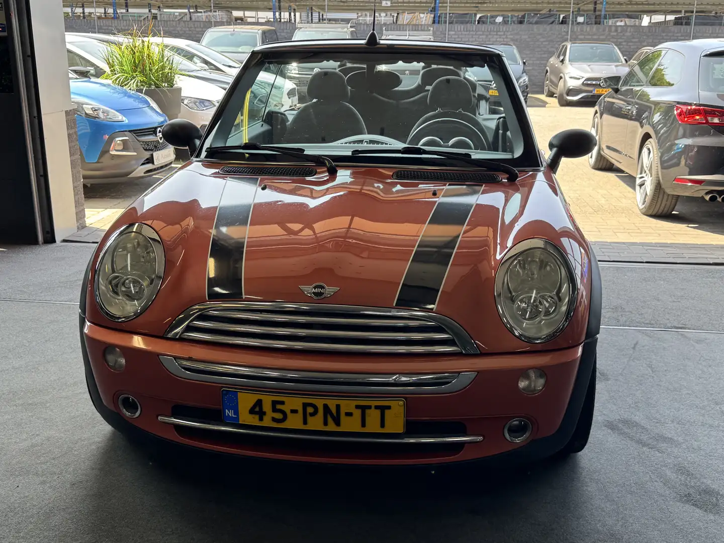 MINI One 1.6 Pepper cabrio Rood - 2