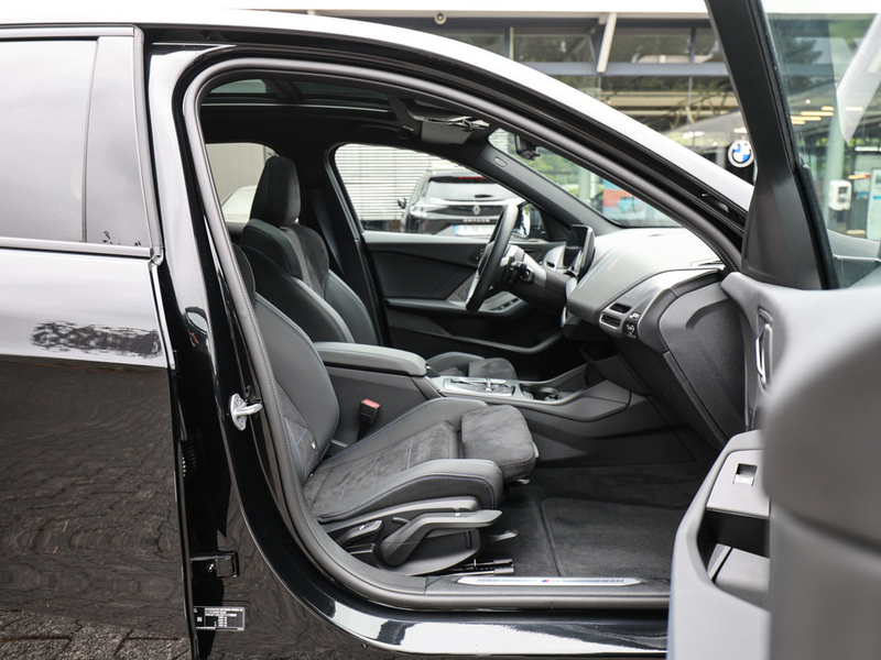 BMW 120 M-Sport PANO LED ACC NAVI KAMERA SHZ PDC — photo 8