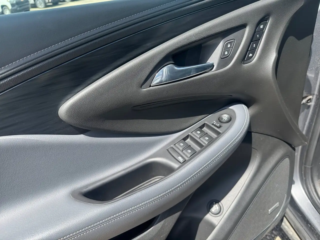 Buick Envision снимка Buick Envision