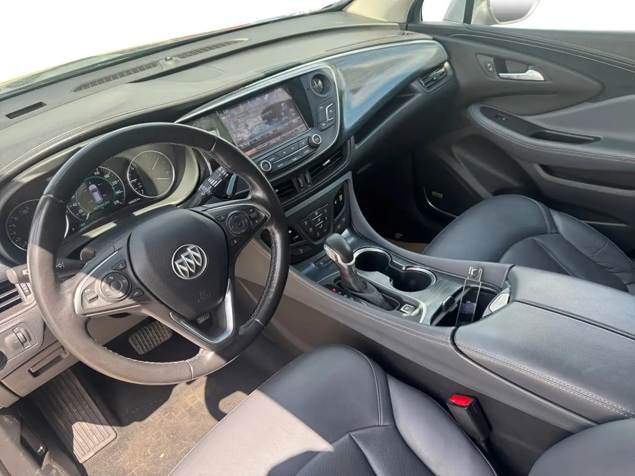 Buick Envision снимка Buick Envision