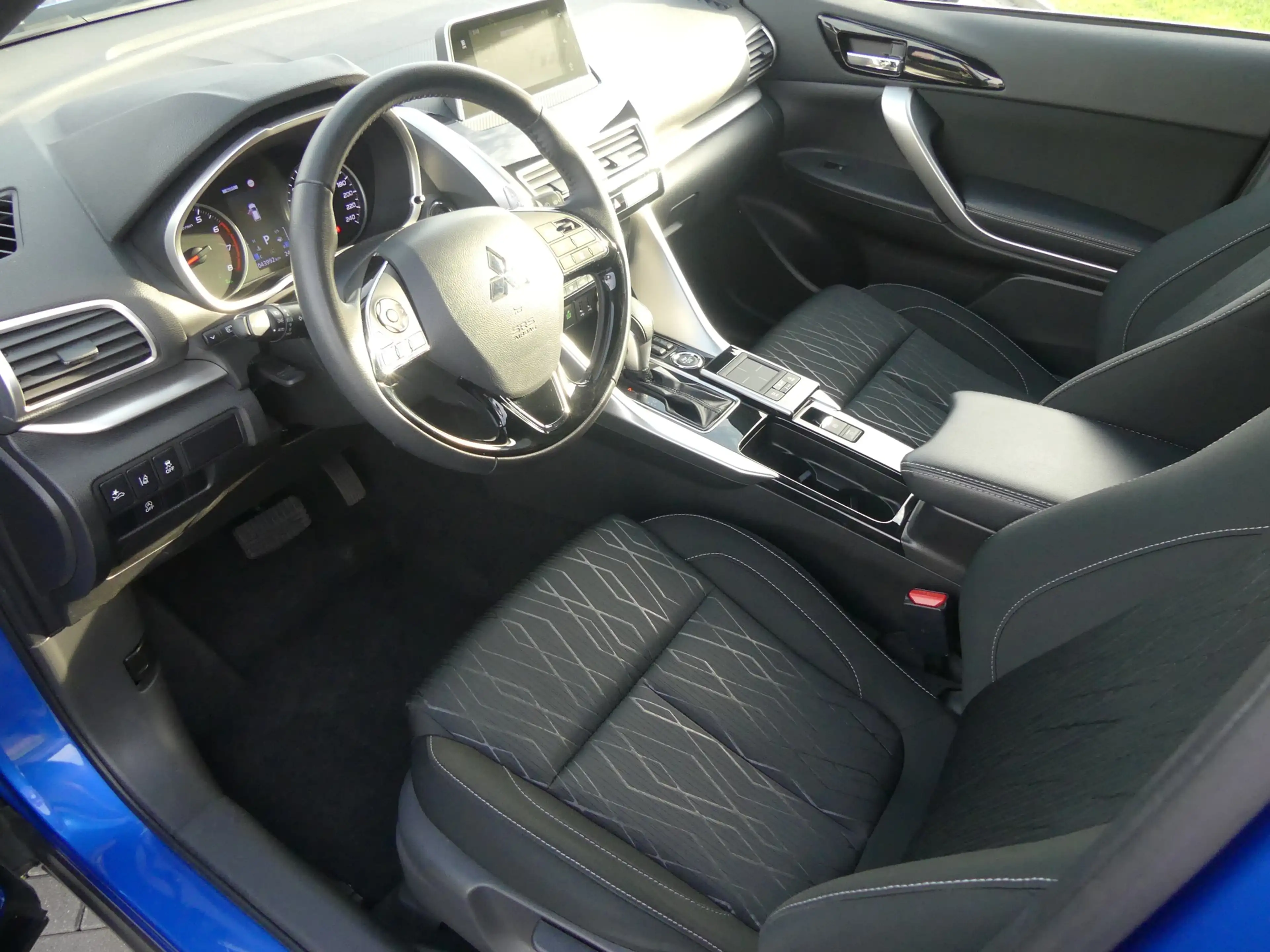 Mitsubishi Eclipse Cross 1.5 4WD LED 360 AHK ACC Allwetter be — photo 8