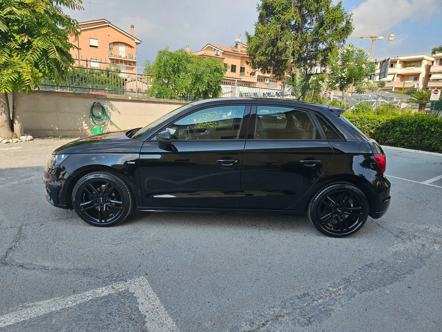 Audi A1 1.6 tdi S-line 90cv Nero - 2