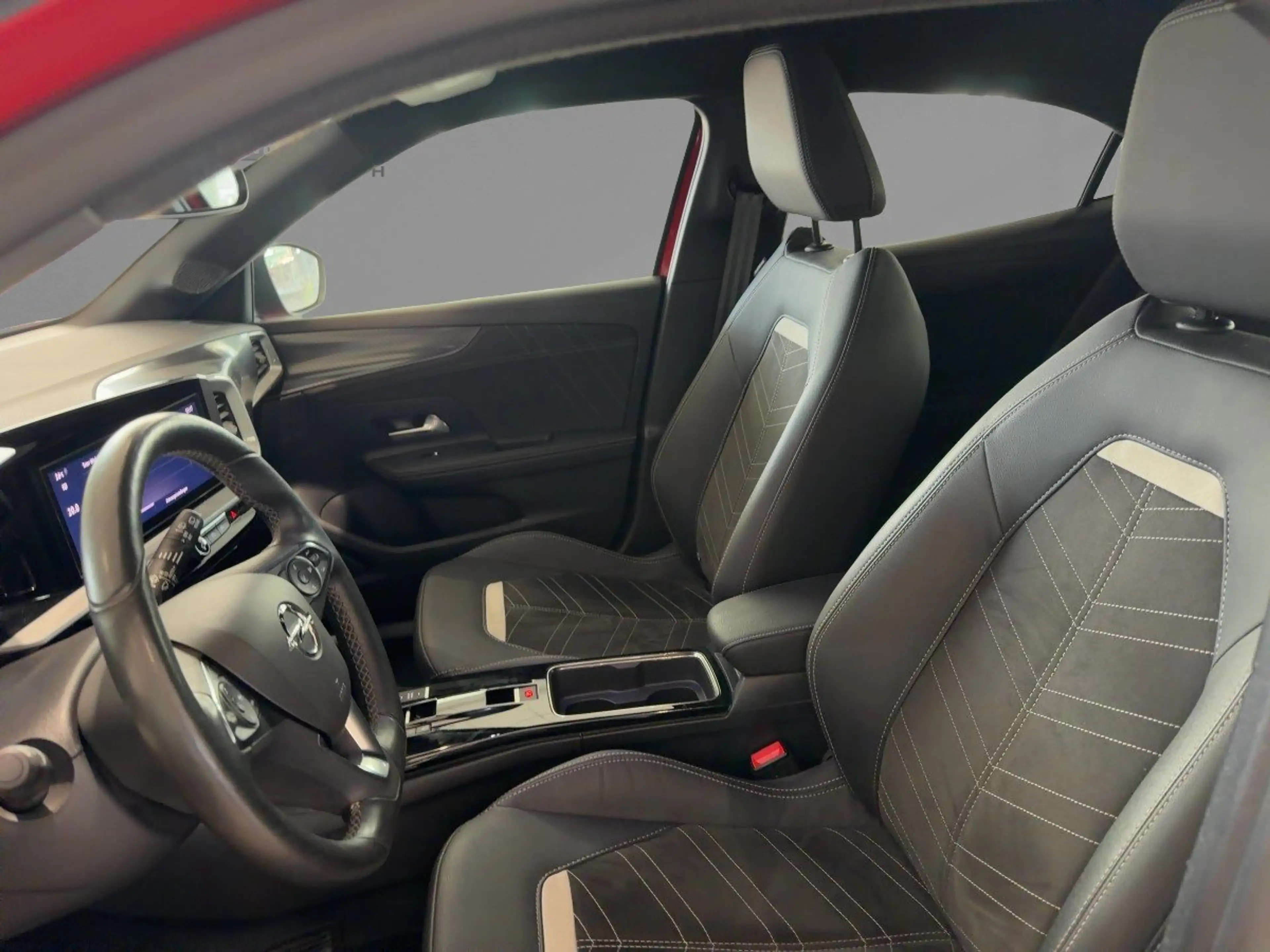 Opel Mokka-E Ultimate Alcantara+LED+Navi+SHZ+Kam.+LM — photo 9