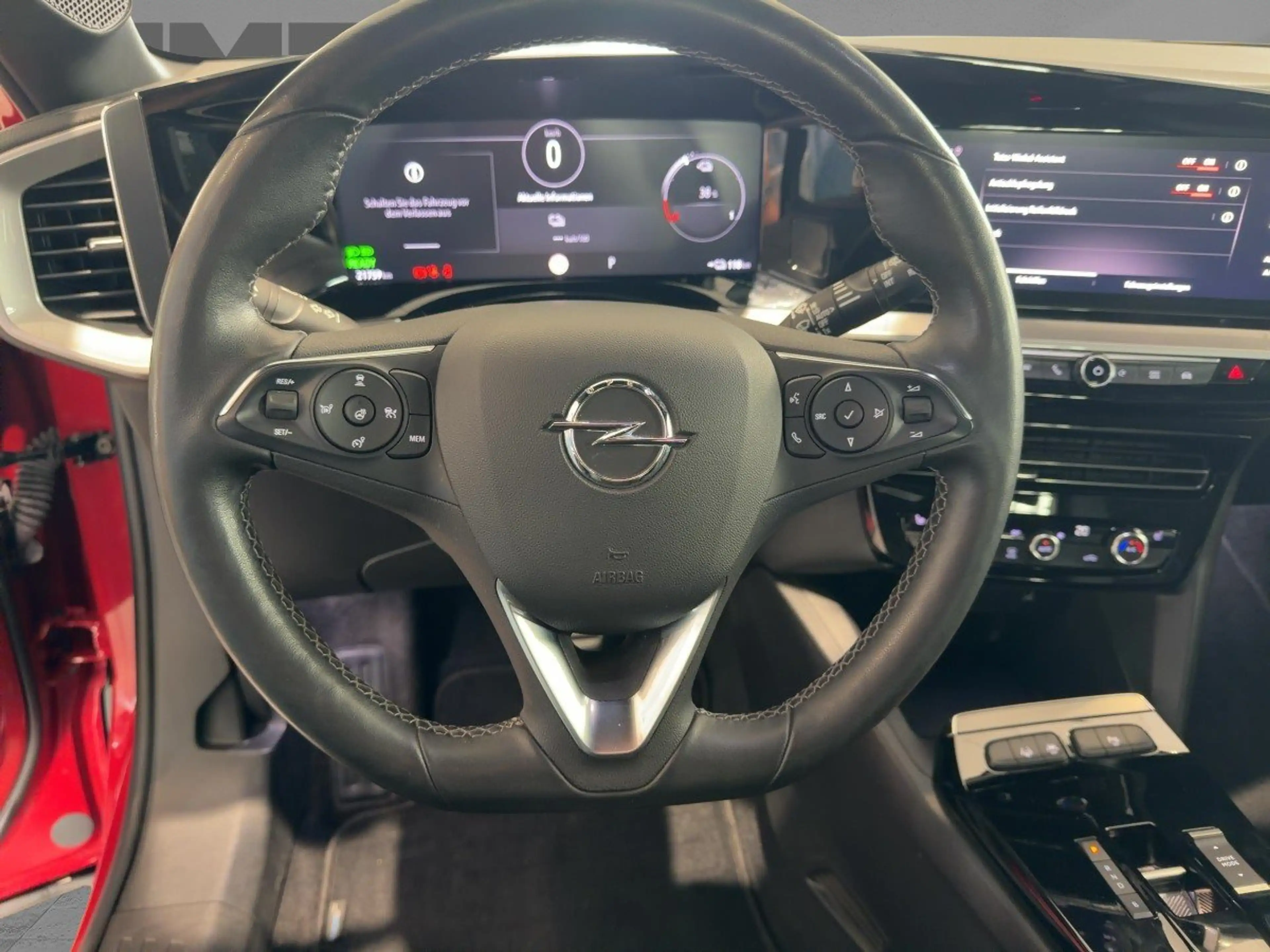 Opel Mokka-E Ultimate Alcantara+LED+Navi+SHZ+Kam.+LM — photo 12