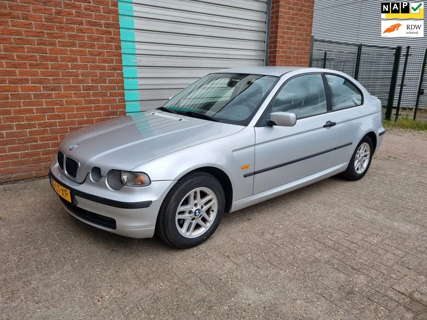 BMW 316 3-serie Compact 316ti 3-deurs Airco Bj.:2003 NAP! Grijs - 1