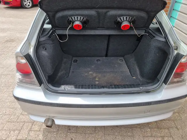 BMW 3 Series view 7
