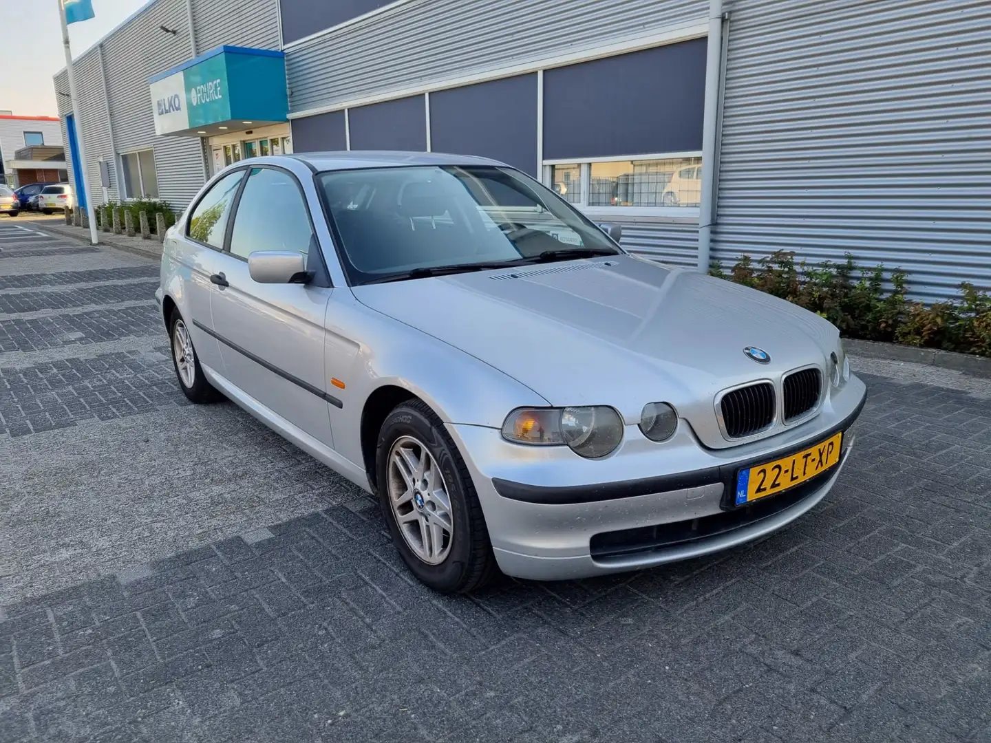 BMW 316 3-serie Compact 316ti 3-deurs Airco Bj.:2003 NAP! Grijs - 2