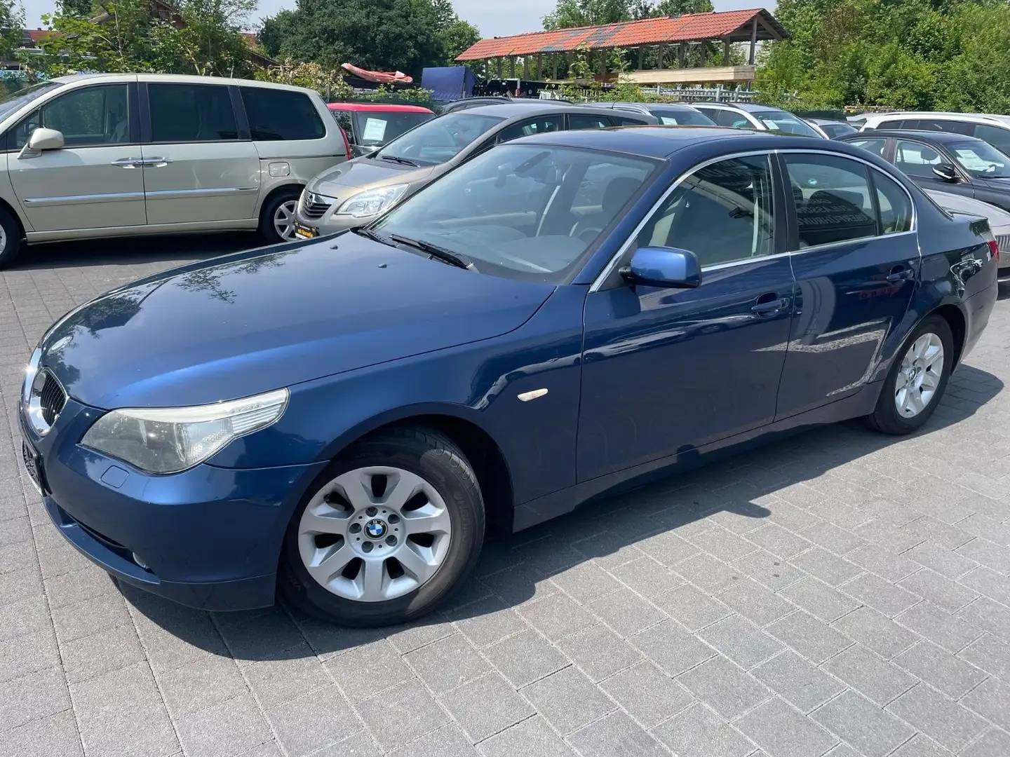 BMW 520 E60*BMW*SHZ*KLIMA*SCHIEBEDACH*TEMPO Blau - 1