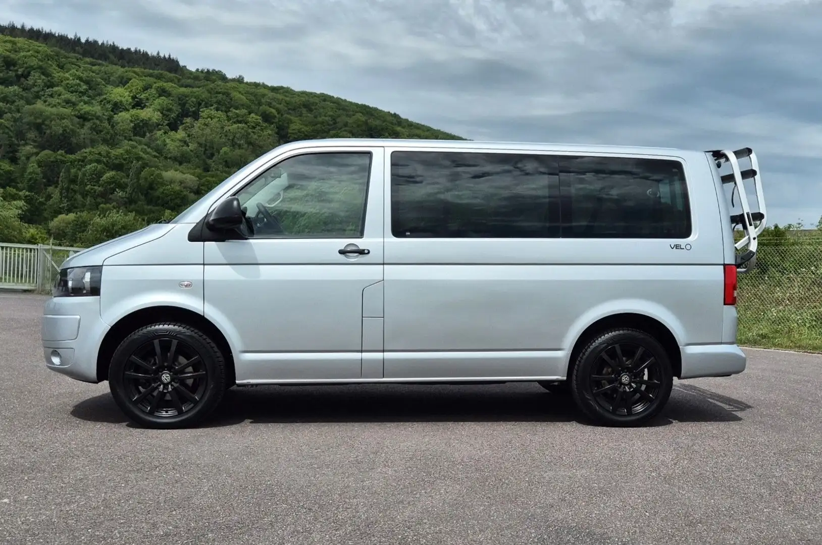 Volkswagen T5 Caravelle T5 2.0 TDI Caravelle / Camperausbau 150 PS Срібний - 2