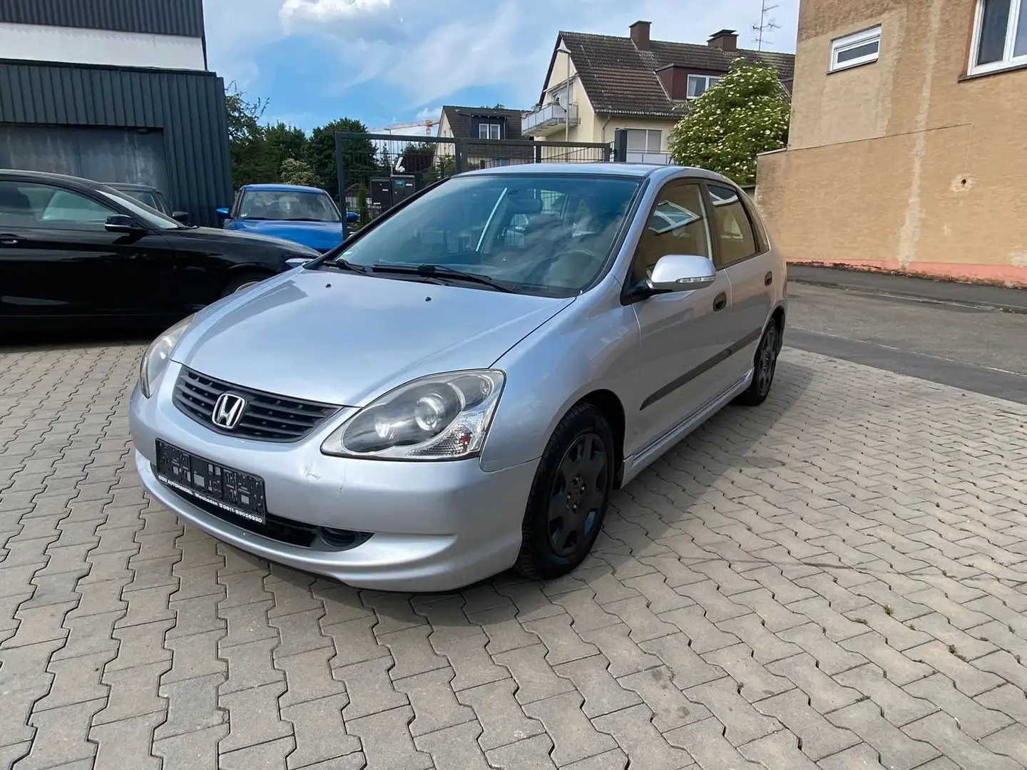 Honda Civic Lim. 5-trg. 1.6 i LS Ezüst - 1