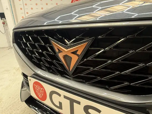 Cupra Formentor view 11