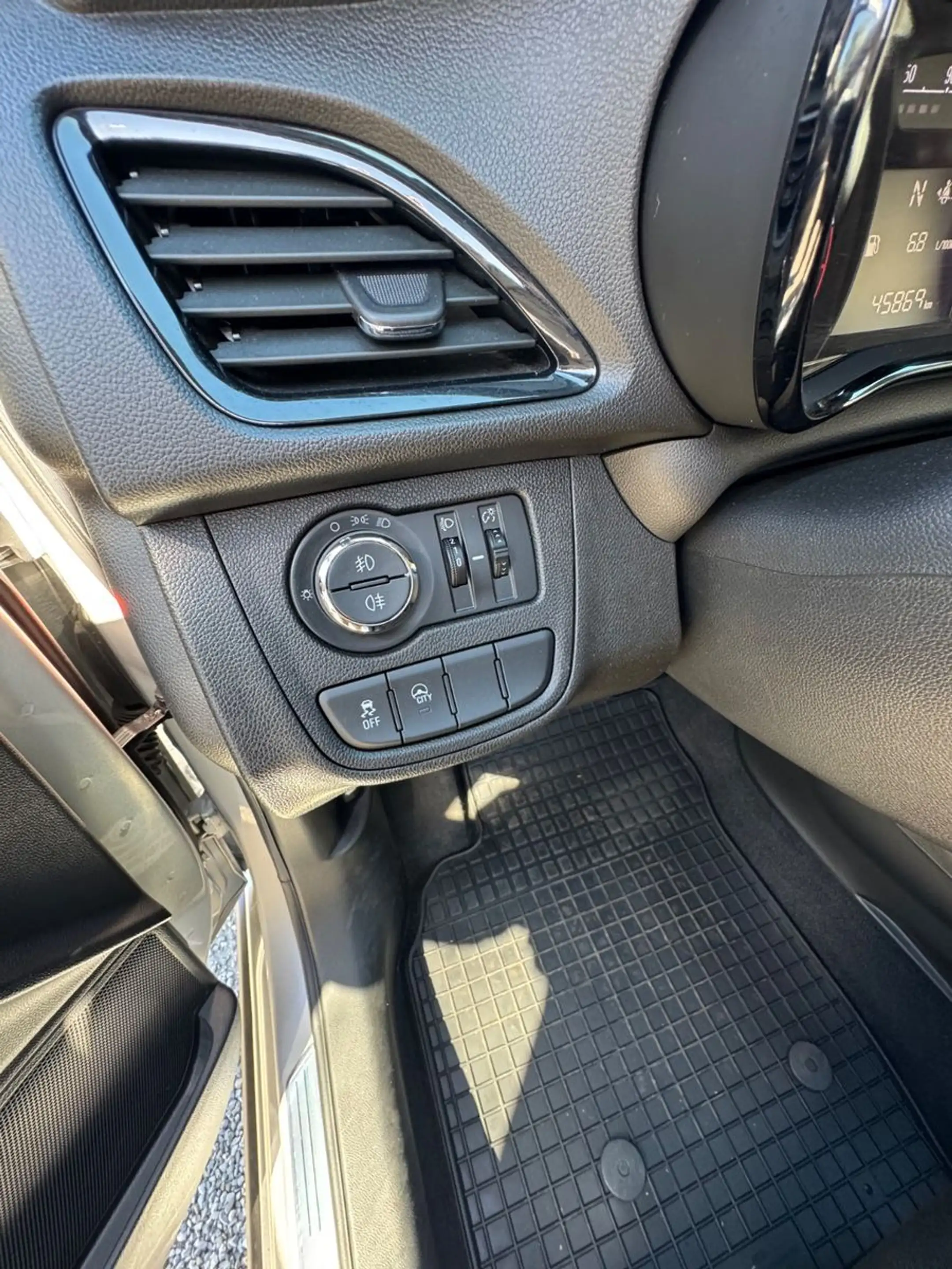 Opel Karl Rocks Automatik PDC Klima 2.Hd — photo 15