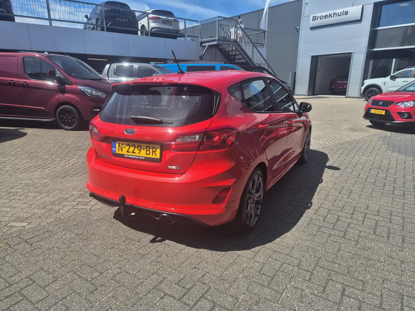 Ford Fiesta 1.0 EcoBoost Hybrid ST-Line | Trekhaak | Cruise co Rood - 2