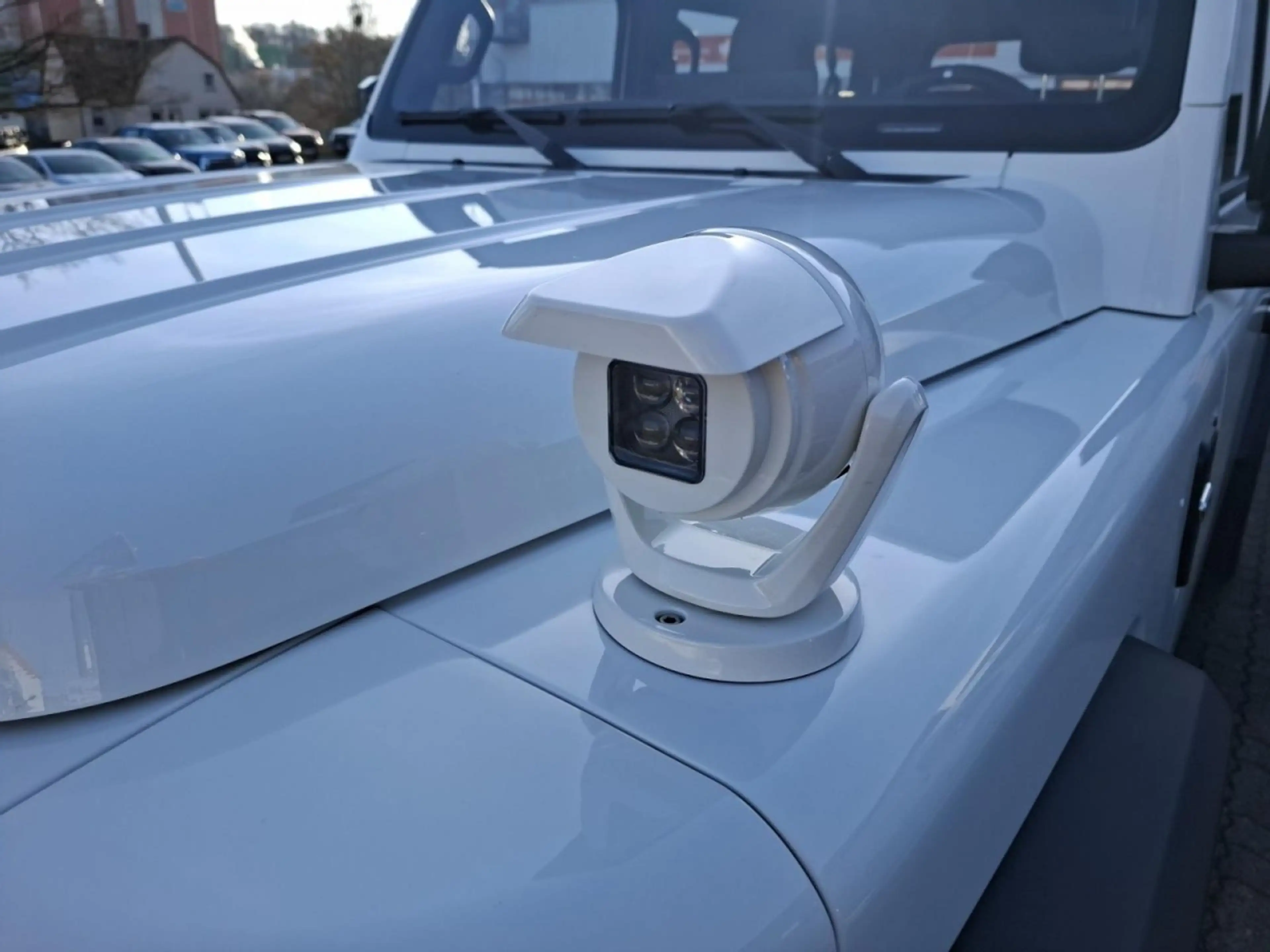 BAW 212 2.0 Diesel 4x4 Automatik Seilwinde Suchlicht — photo 8