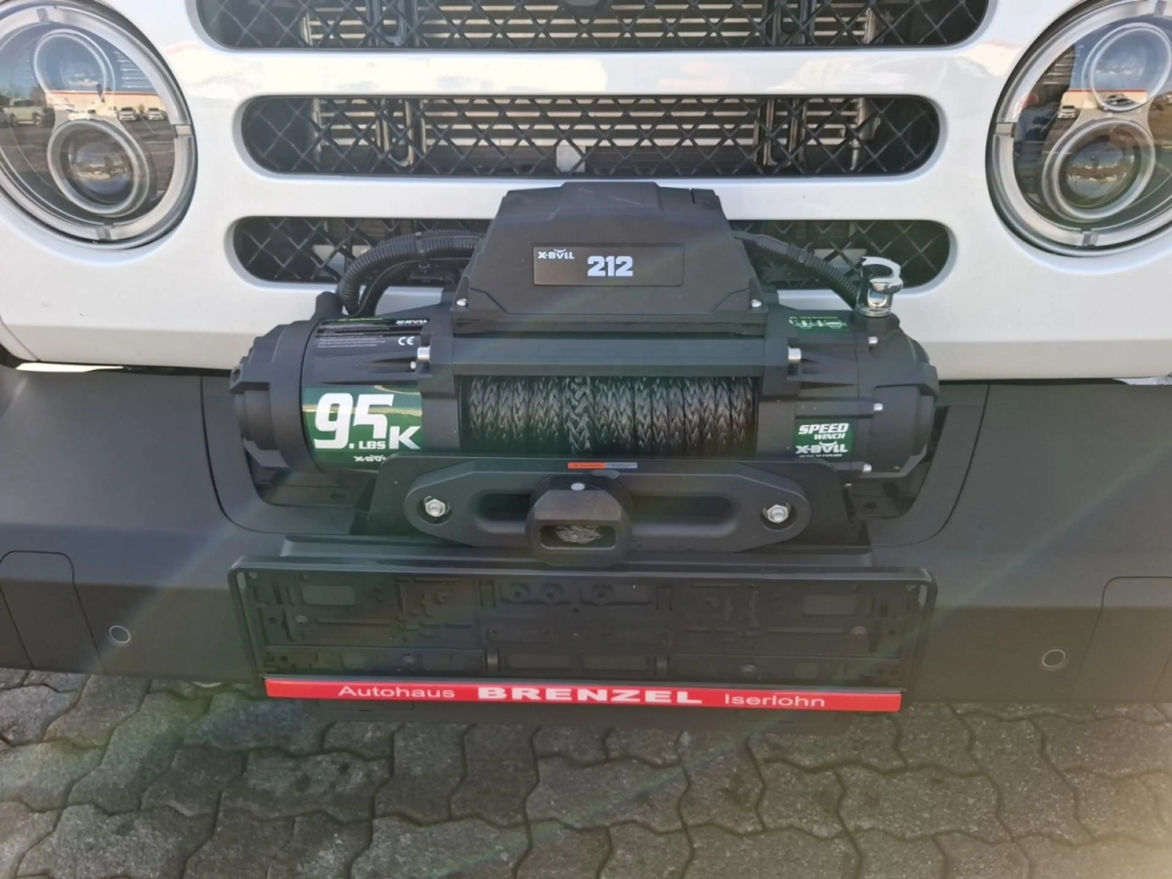 BAW 212 2.0 Diesel 4x4 Automatik Seilwinde Suchlicht — photo 9