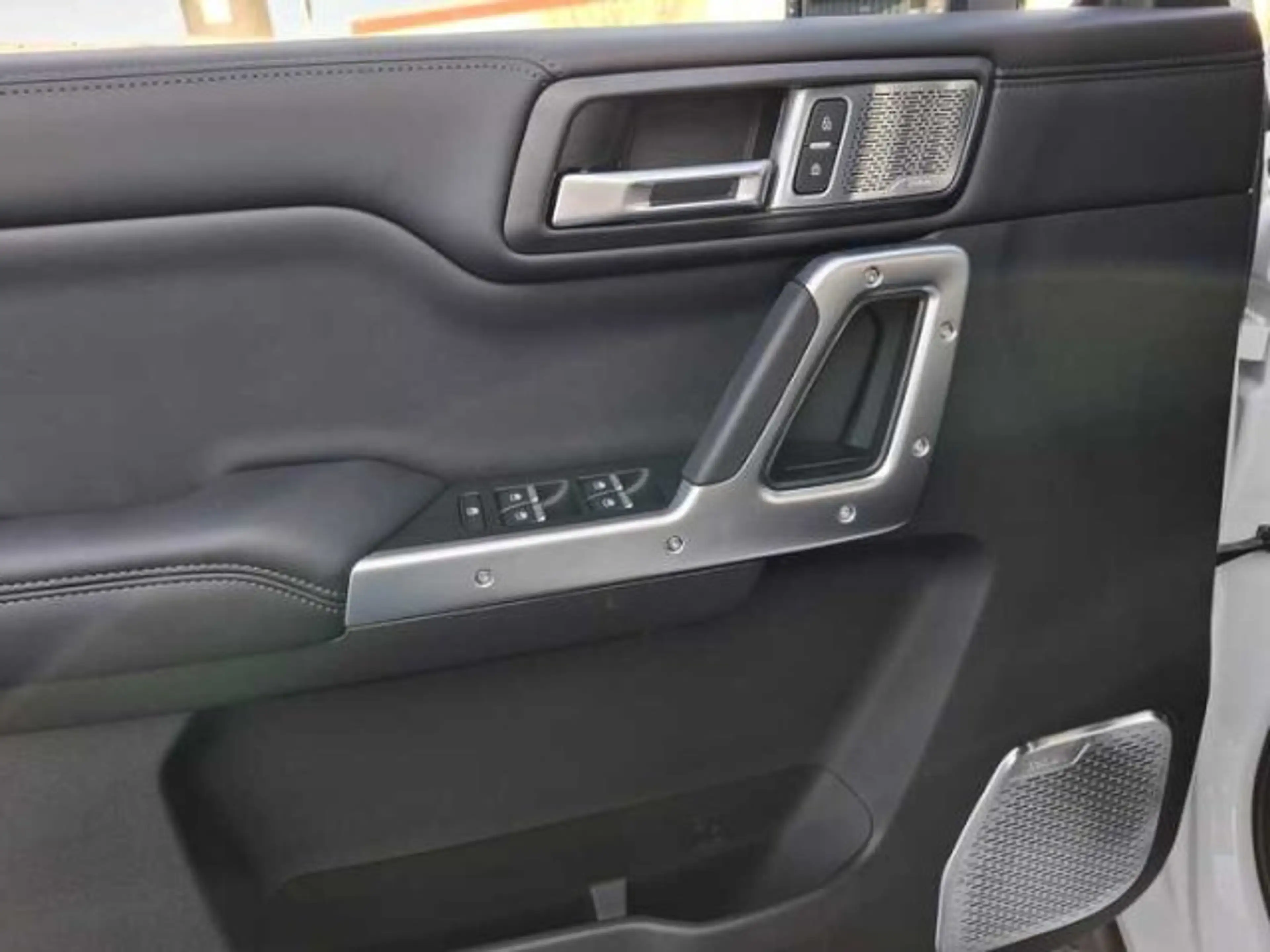 BAW 212 2.0 Diesel 4x4 Automatik Seilwinde Suchlicht — photo 13