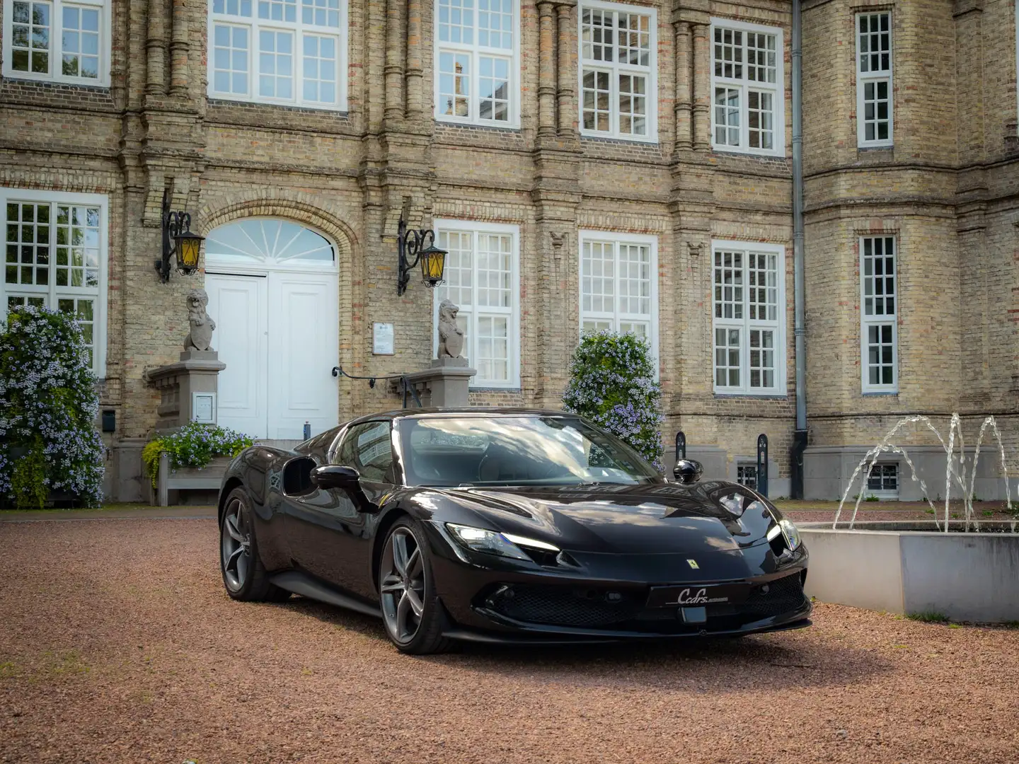 Ferrari 296 GTB in a stunning Nero Daytona & Cioccolato spec! Zwart - 1