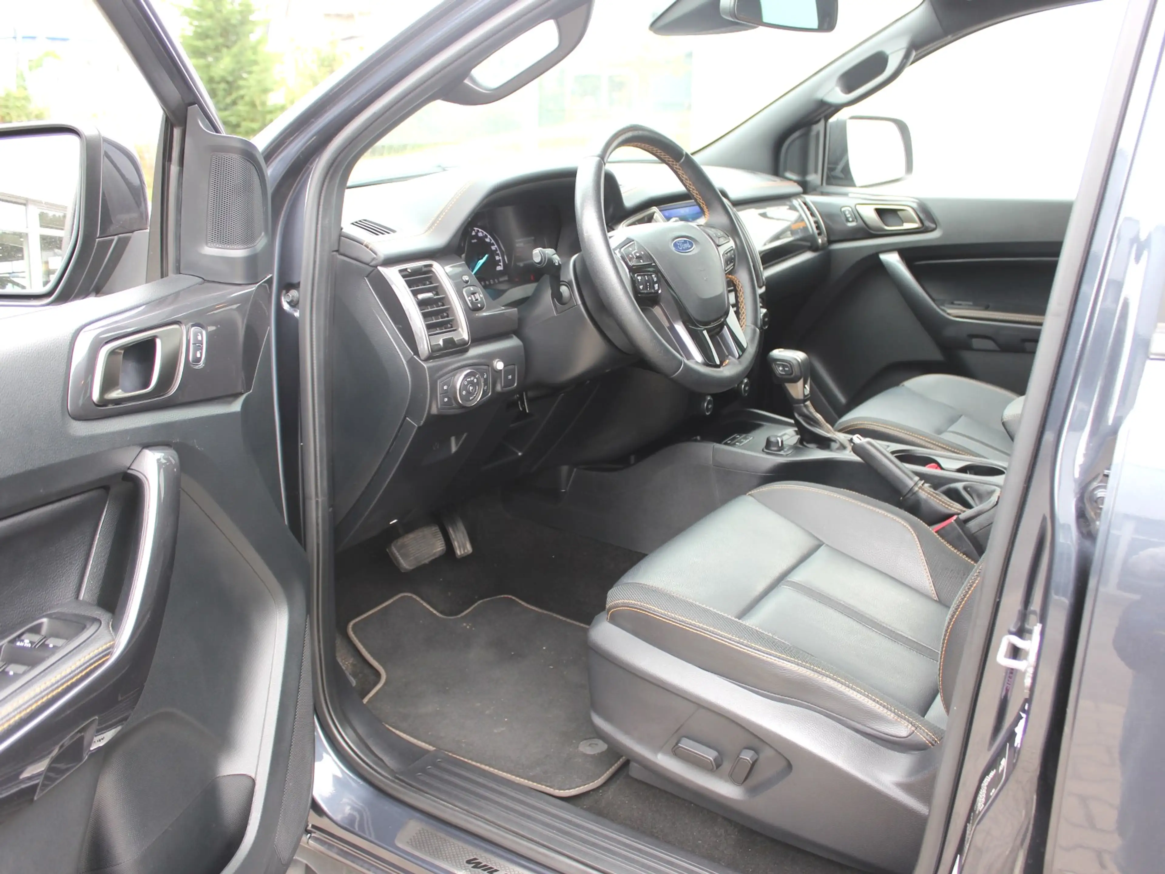 Ford Ranger Wildtrak Doppelkabine 4x4 2,0 TDCi — photo 3