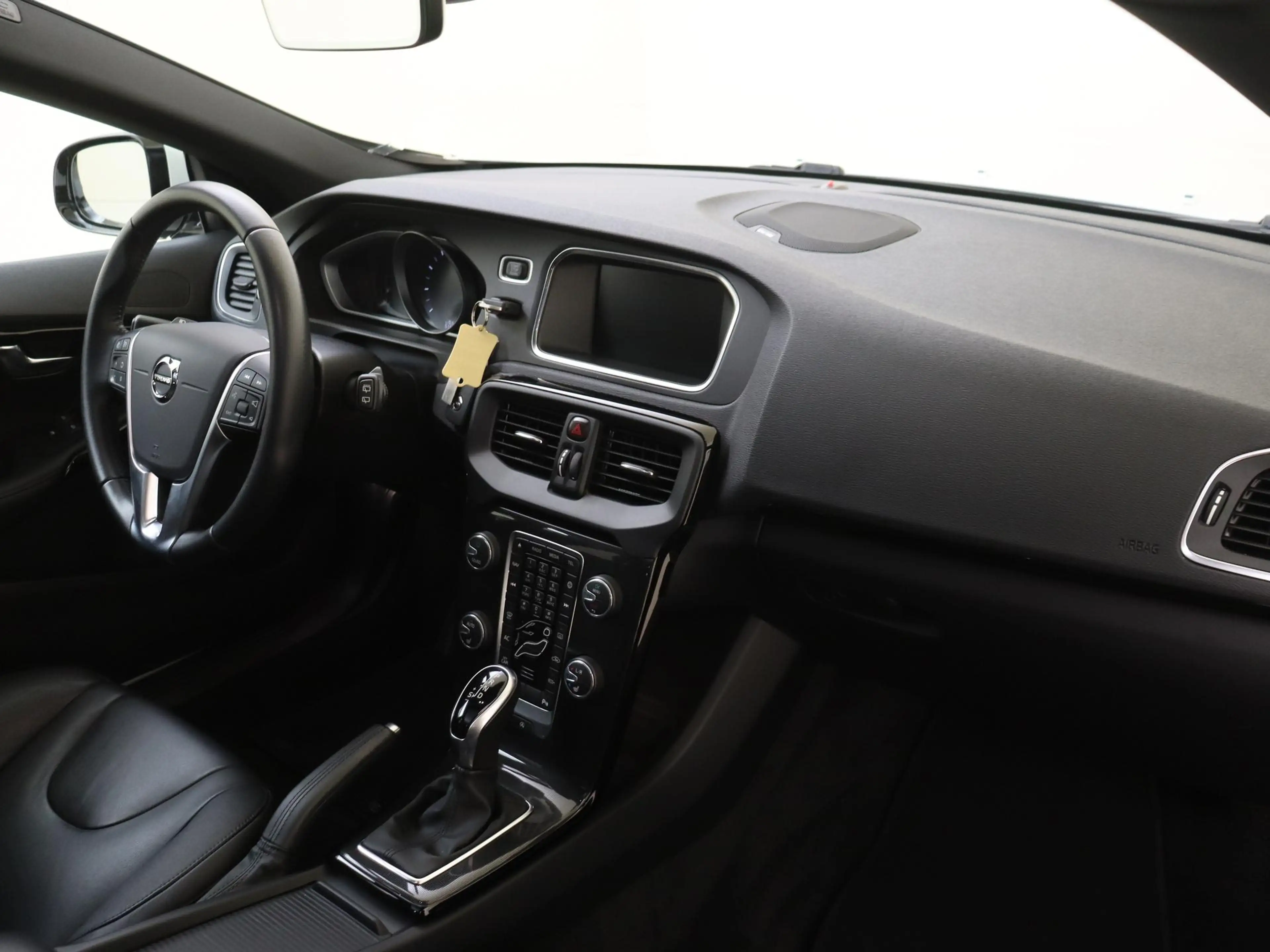 Volvo V40 1.5 T3 Dynamic Edition | Panoramadak | Achteruitri — photo 5