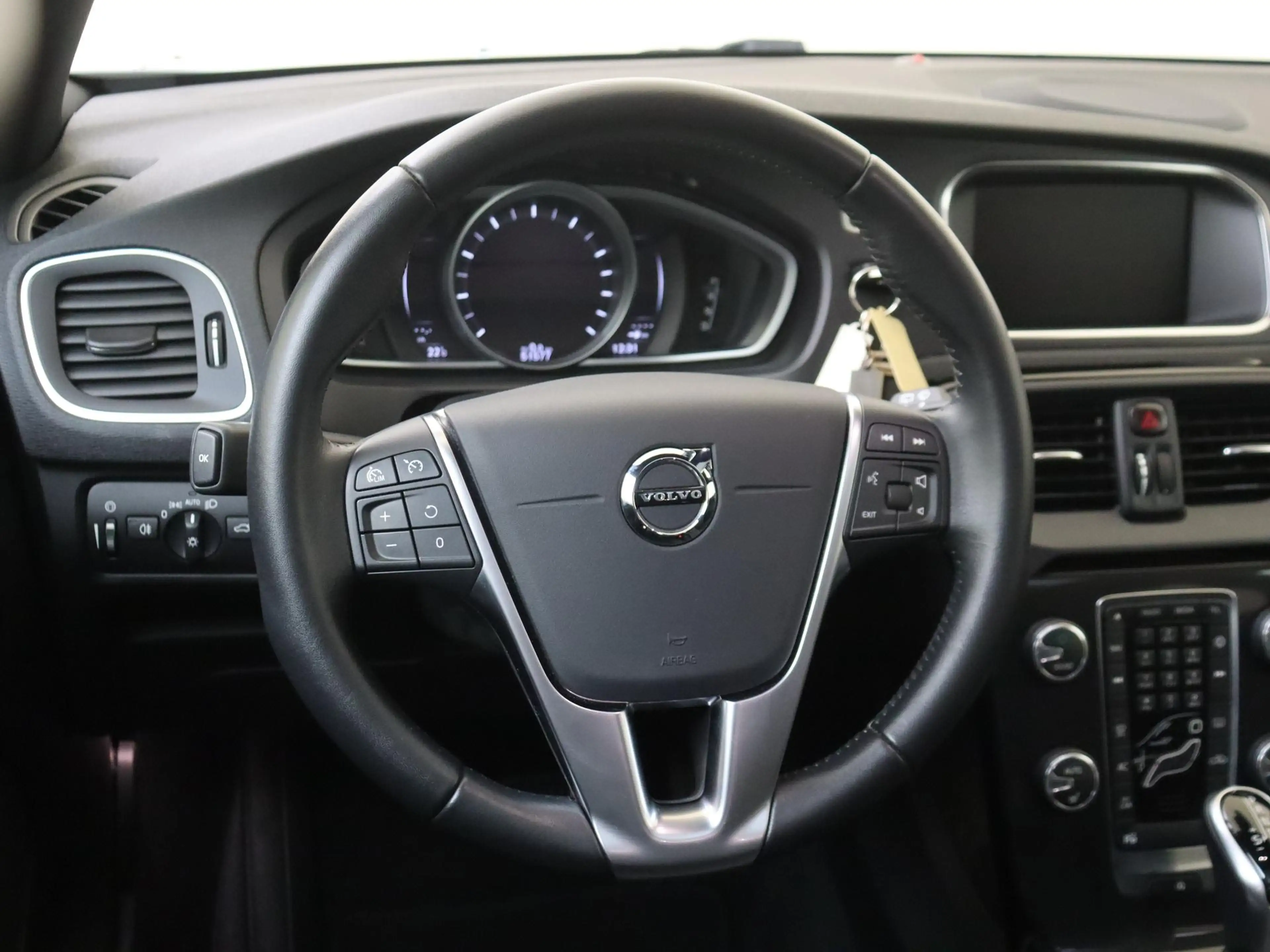 Volvo V40 1.5 T3 Dynamic Edition | Panoramadak | Achteruitri — photo 10