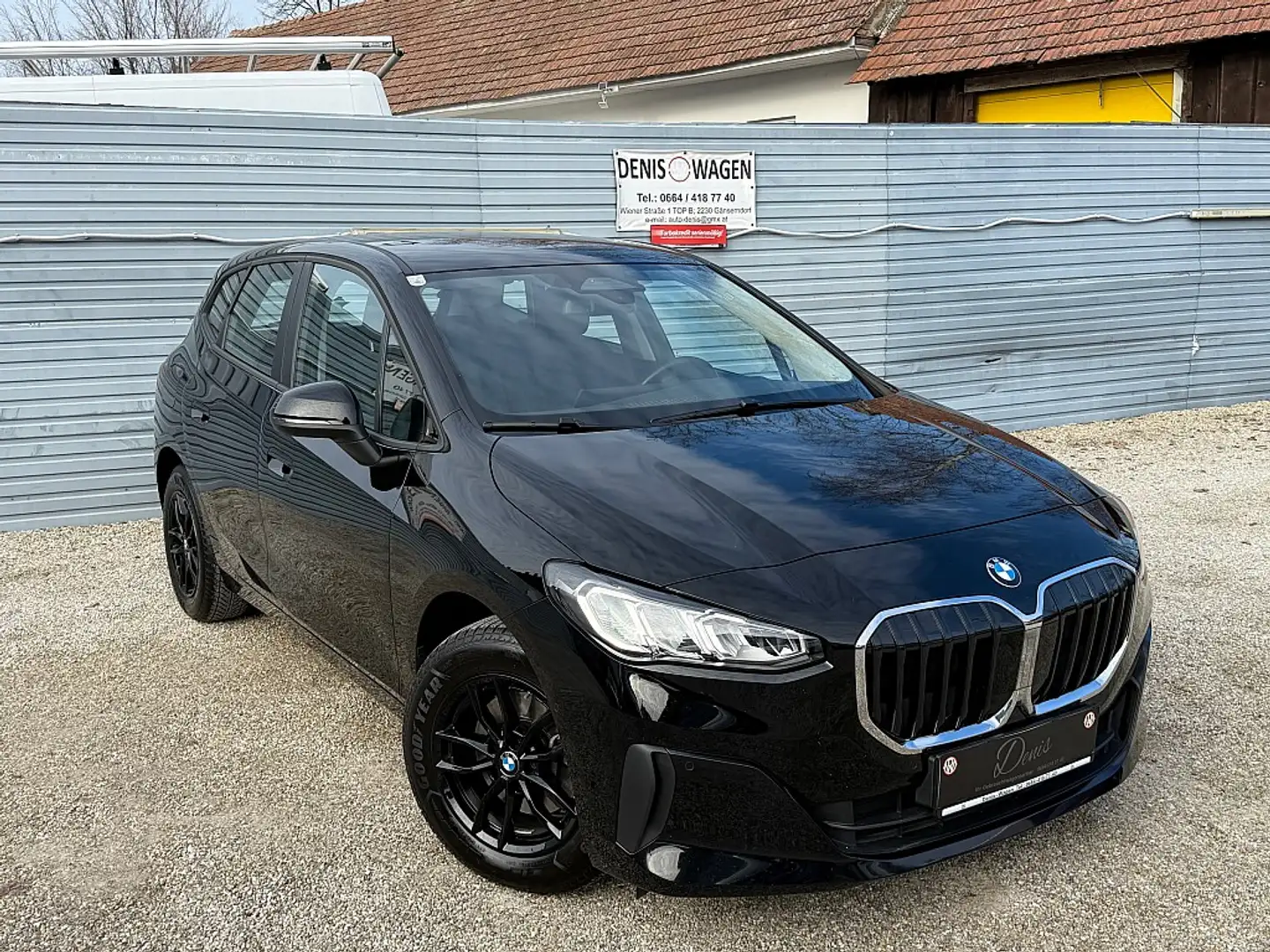 BMW 218 d Active Tourer Aut. Schwarz - 1