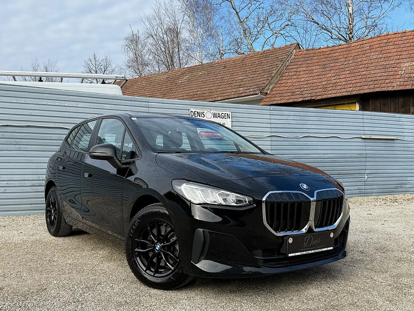 BMW 218 d Active Tourer Aut. Schwarz - 2