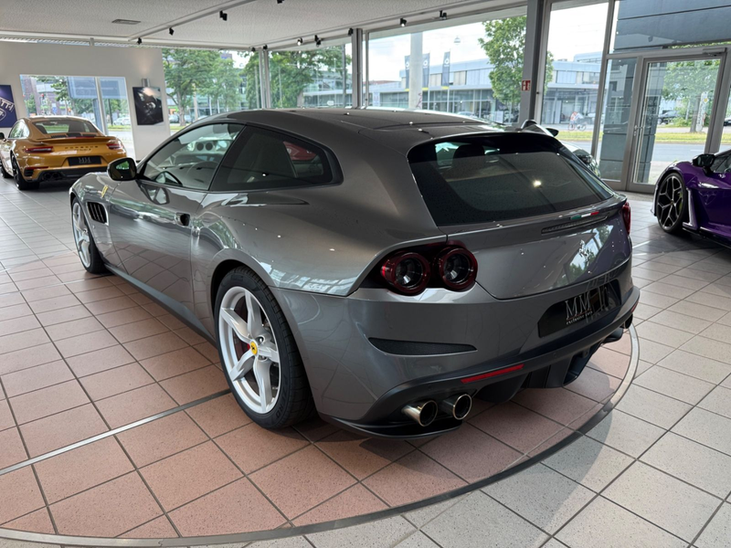Ferrari GTC4 Lusso 6.3 V12 DCT PASSENGER/APPLE/KAMERA — photo 6