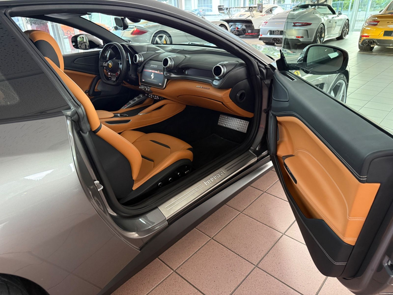 Ferrari GTC4 Lusso 6.3 V12 DCT PASSENGER/APPLE/KAMERA — photo 15