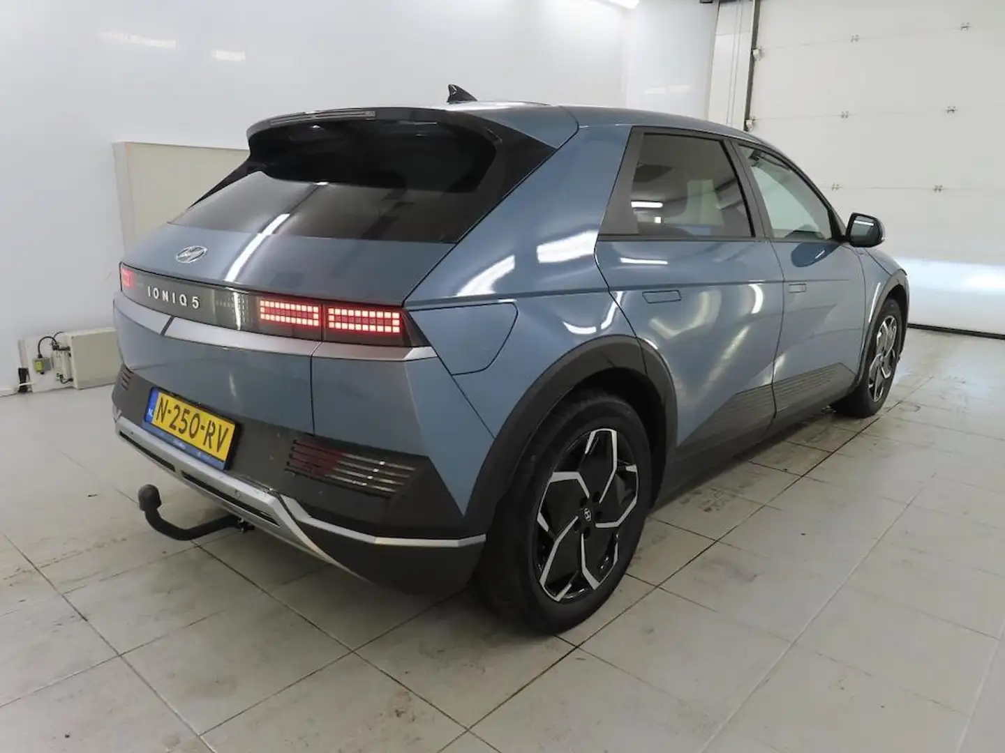 Hyundai IONIQ 5 Style 73kWh | SOH 100% | Nieuwstaat | Trekhaak | W Blauw - 2