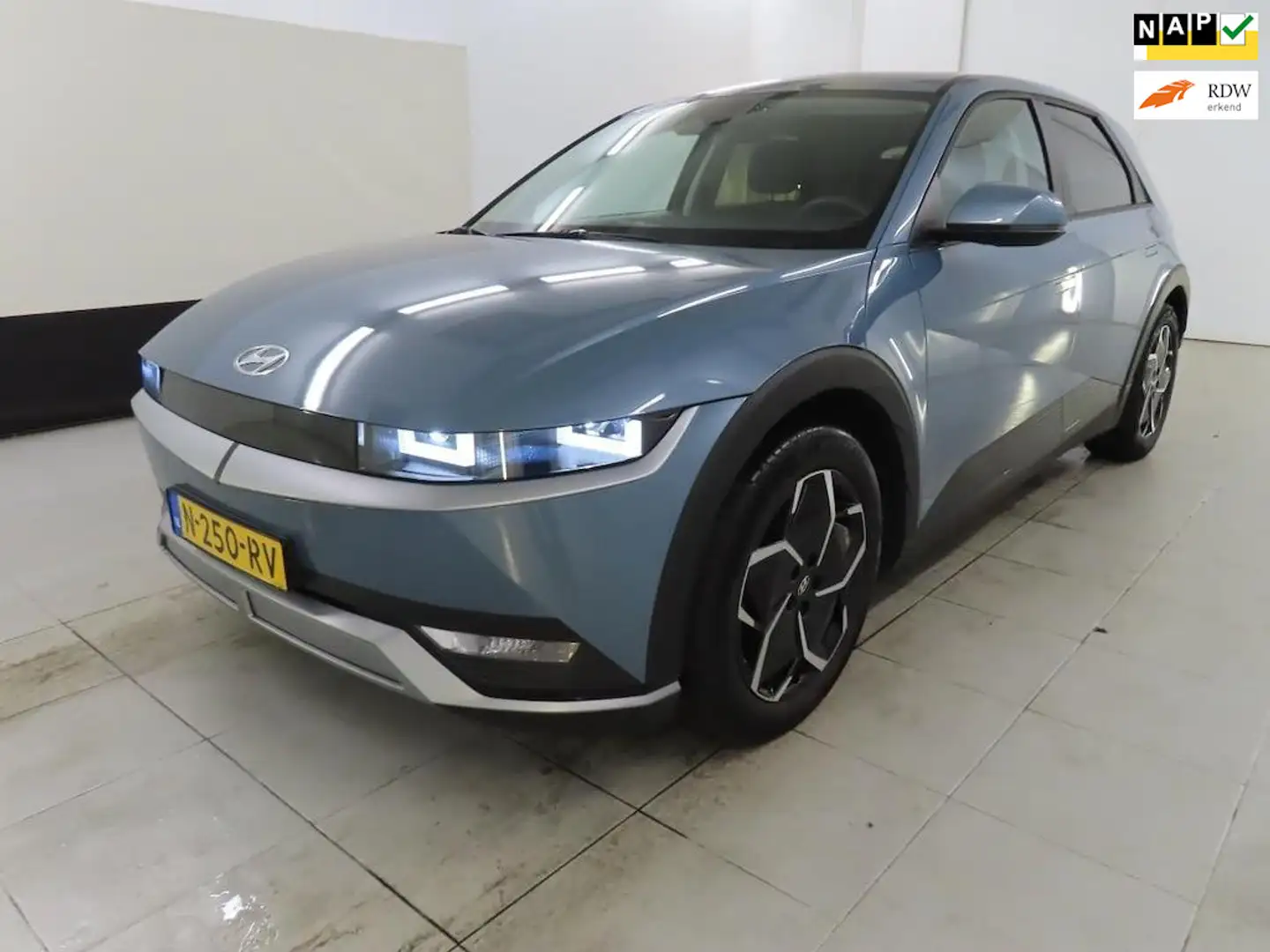 Hyundai IONIQ 5 Style 73kWh | SOH 100% | Nieuwstaat | Trekhaak | W Blauw - 1