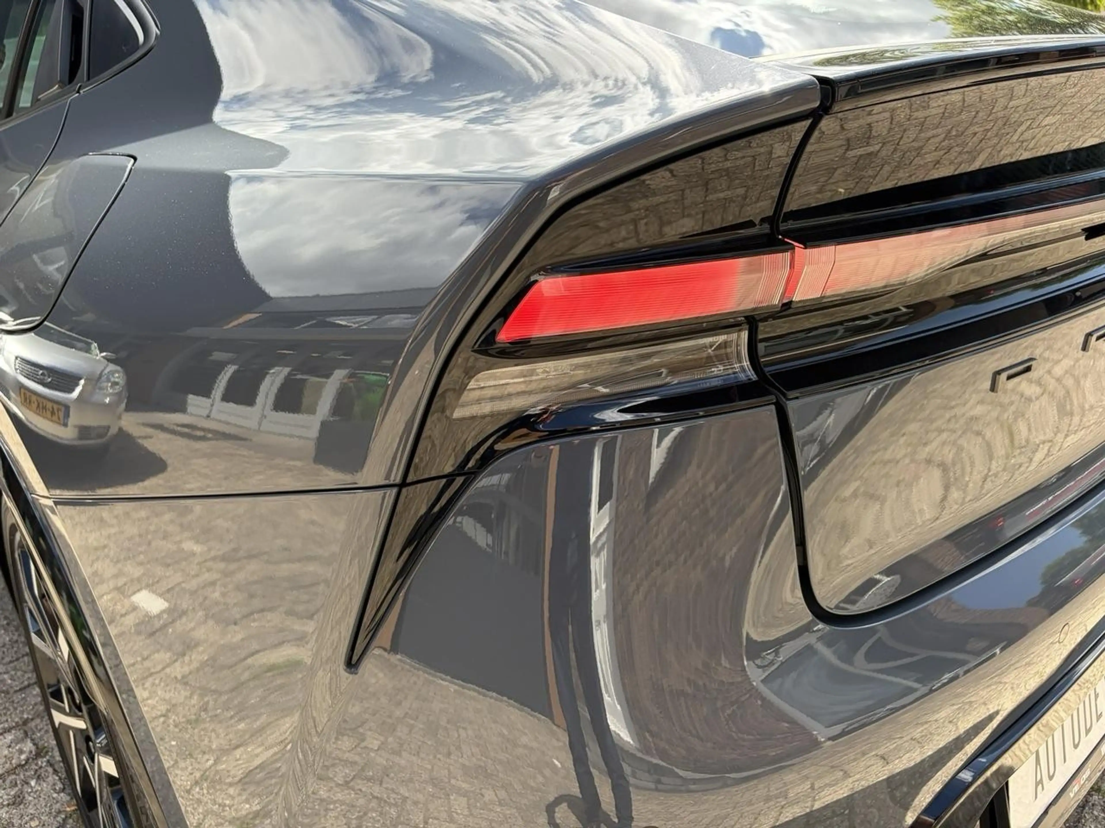 Toyota Prius 2.0 Plug-in Elegant A/T + FABRIEKSGARANTIE — photo 6